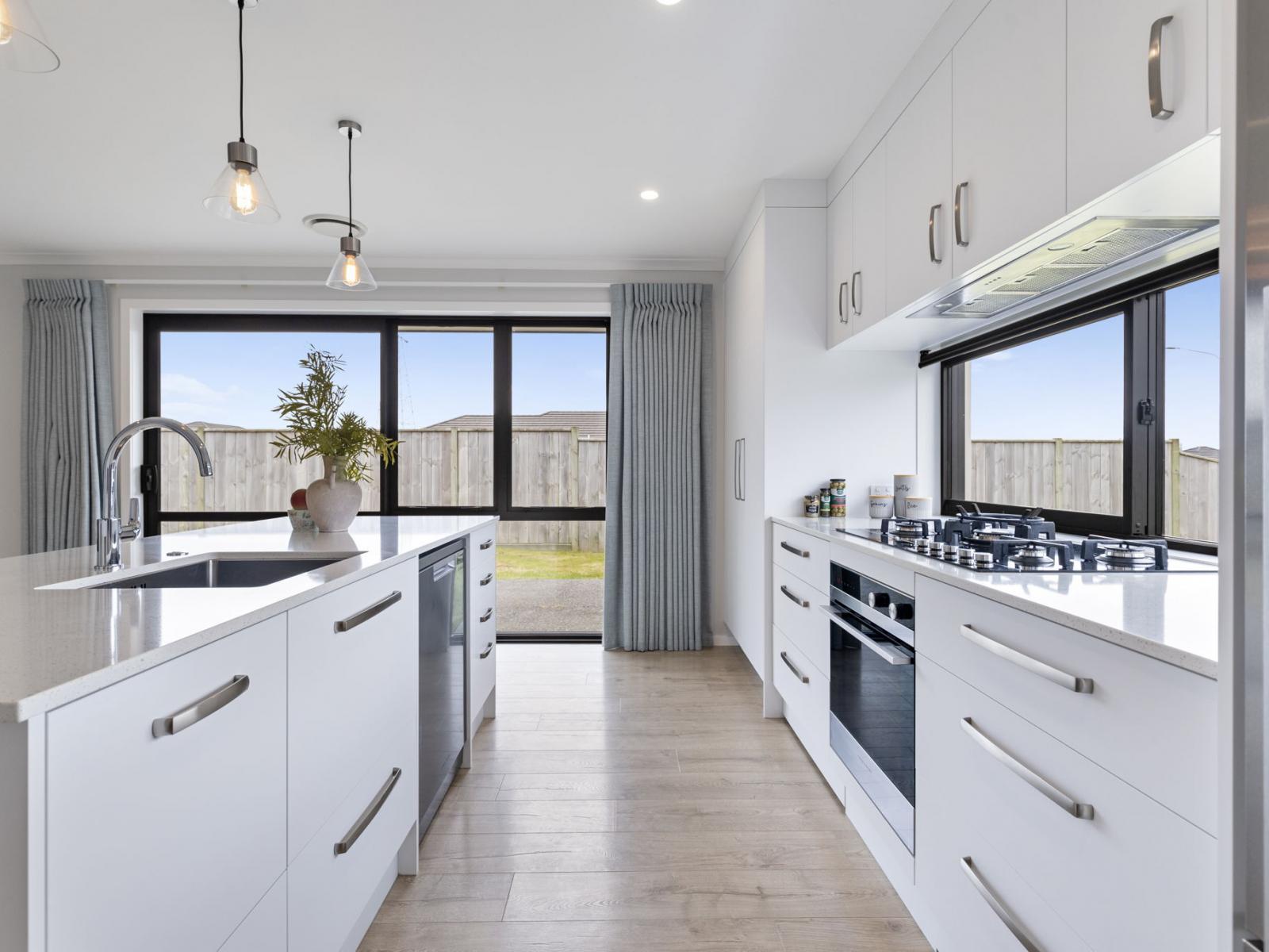 202 Pacific Drive, Fitzherbert