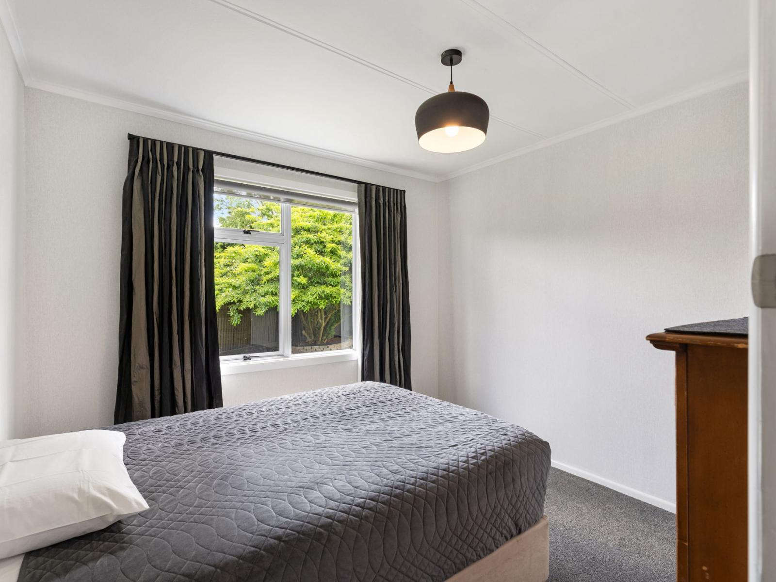 19 Battersea Place, Roslyn