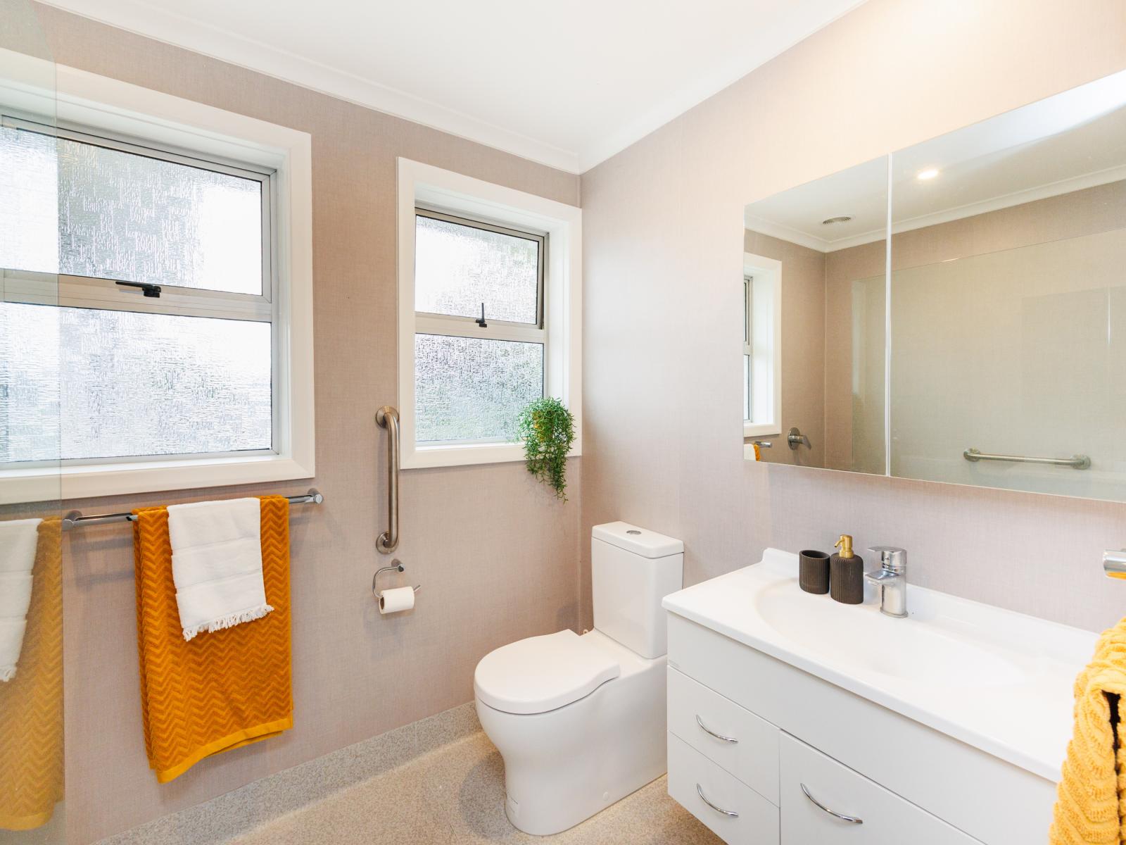 9 Bristol Crescent, Roslyn