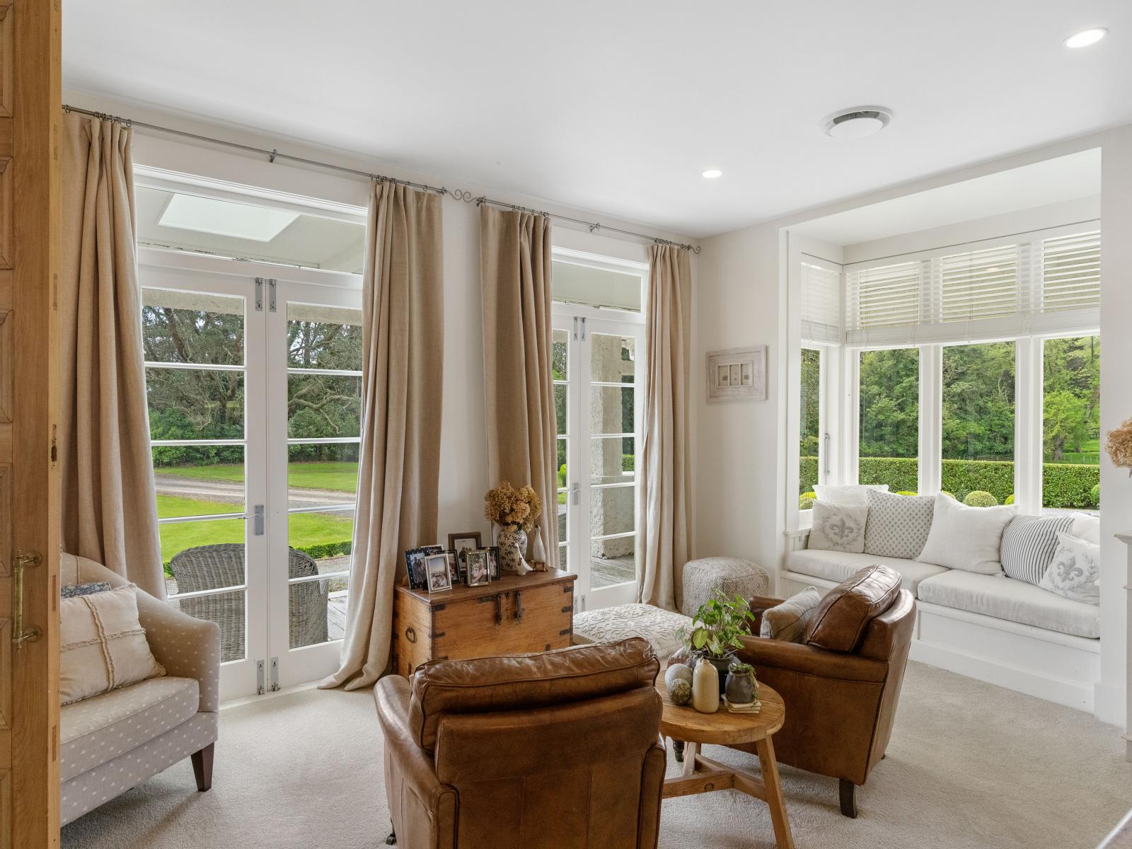 132 South Manakau Road , Manakau