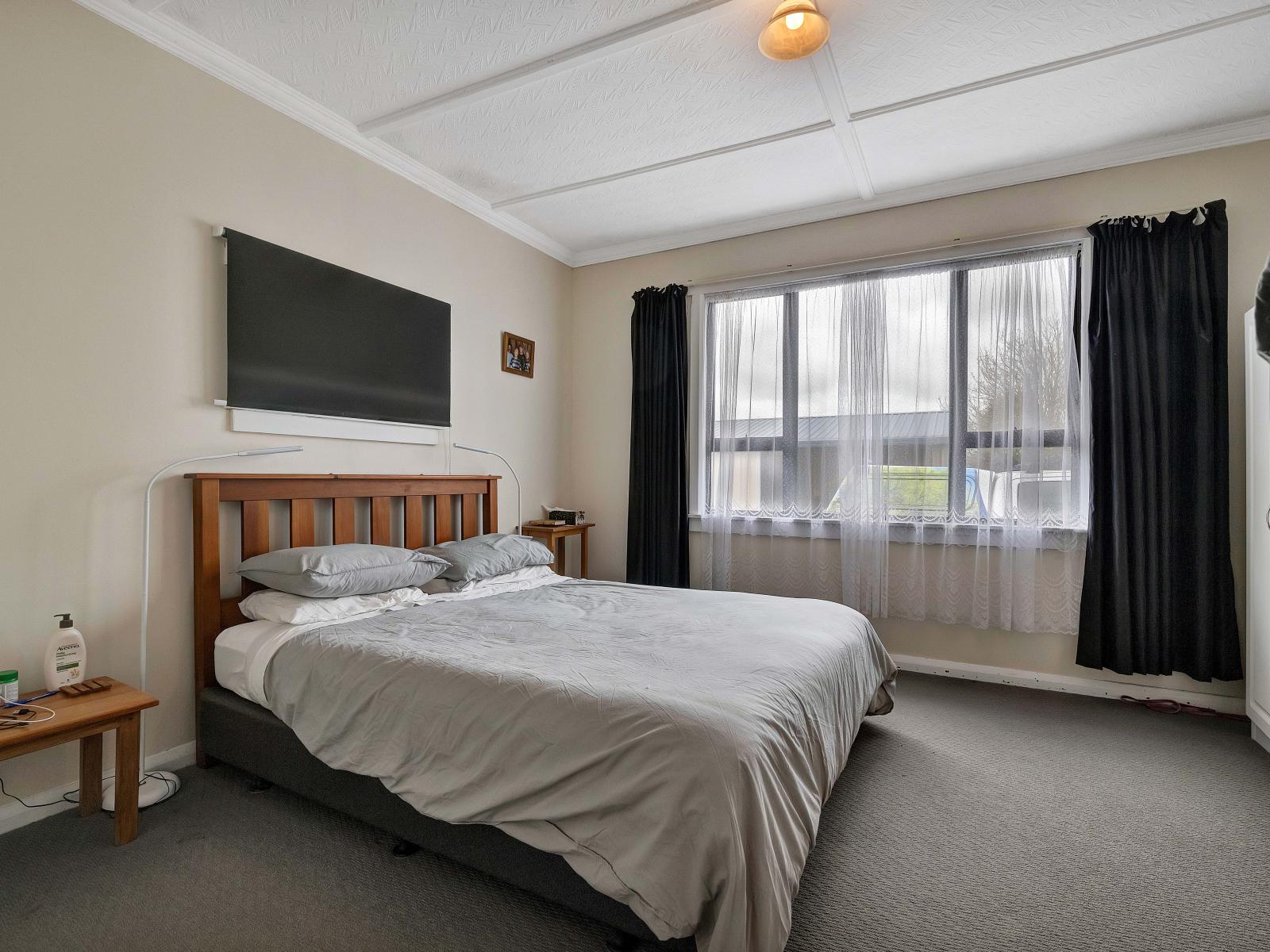 275 Henwood Road, Paraite