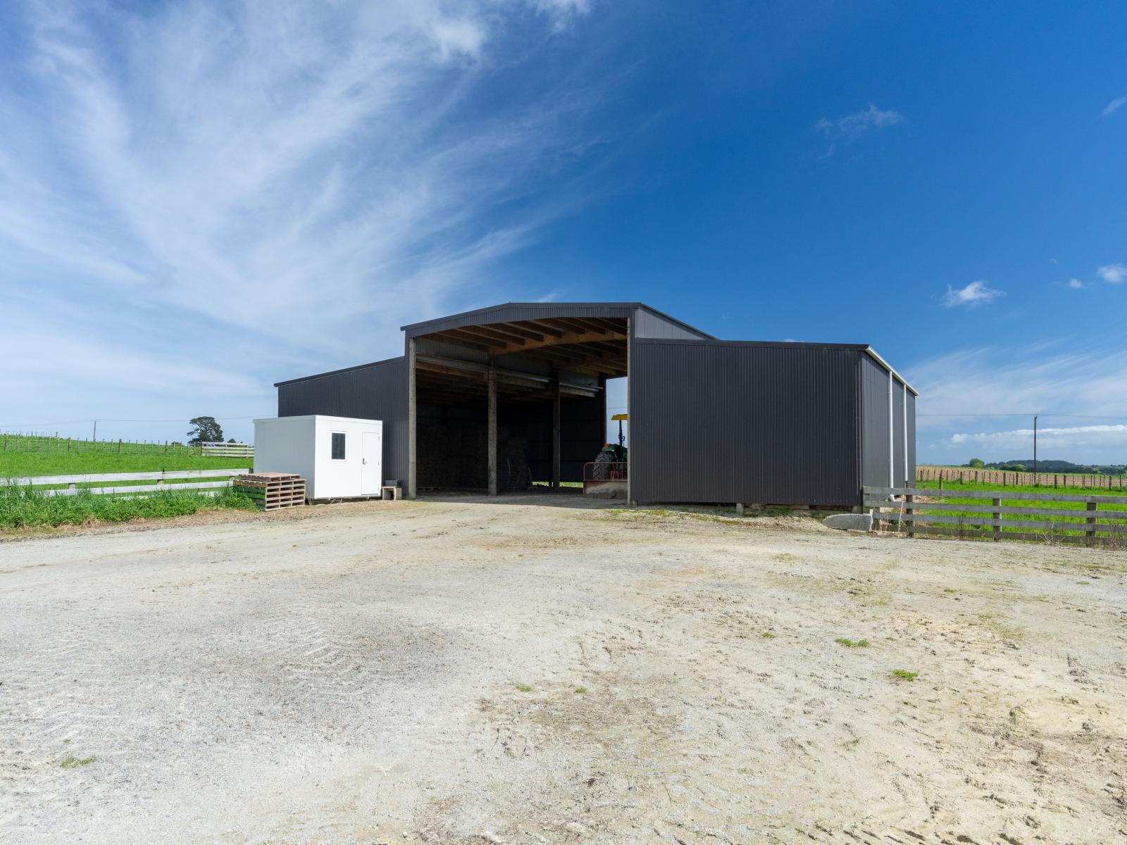 1272 State Highway 1 South, Manakau