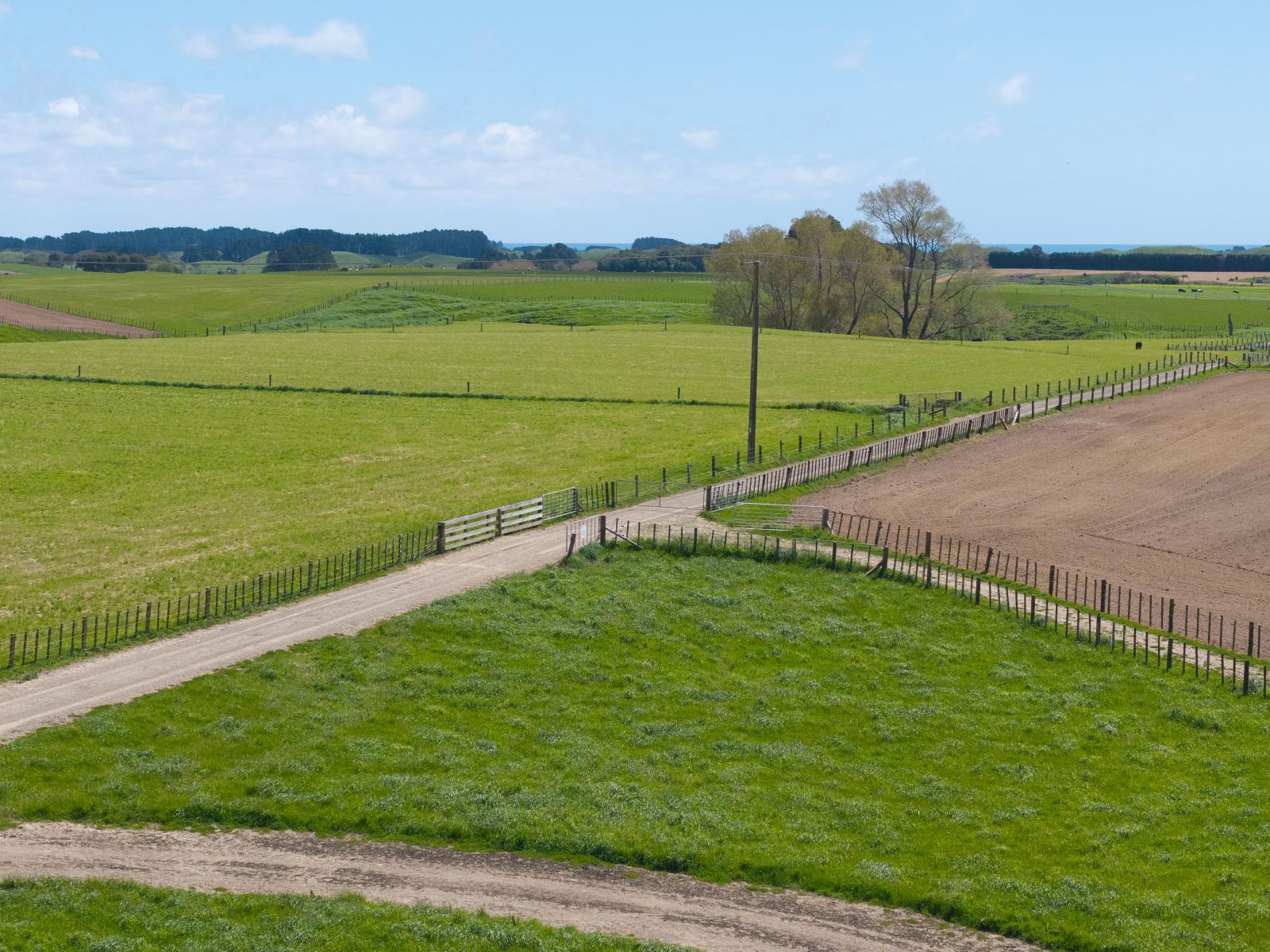 1272 State Highway 1 South, Manakau