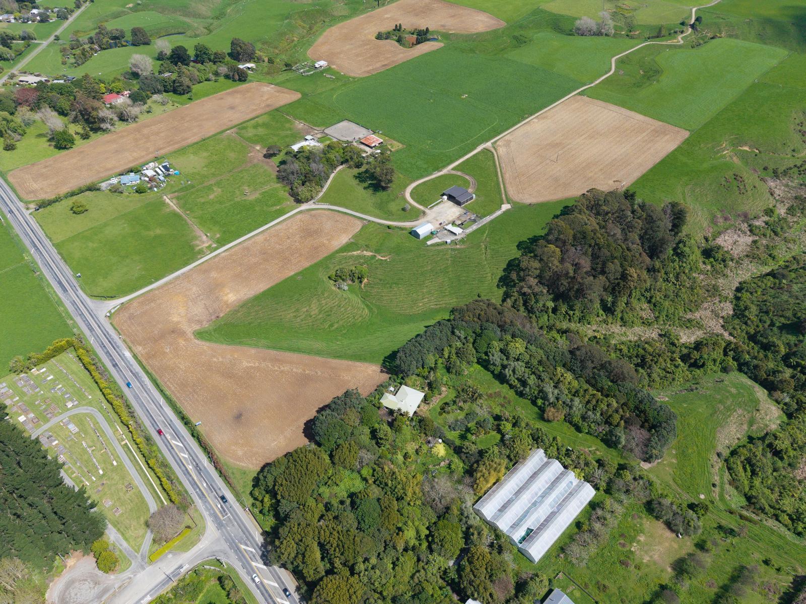 1272 State Highway 1 South, Manakau