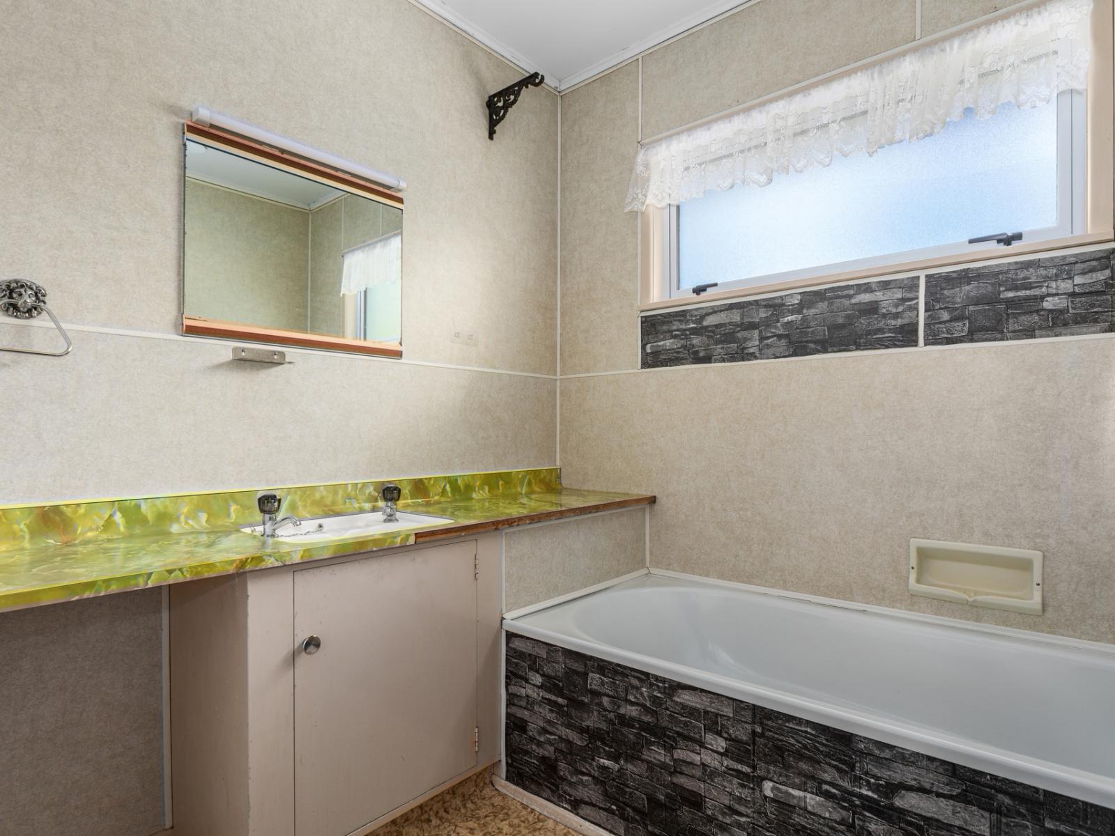 8 White Horse Drive, Whakatane