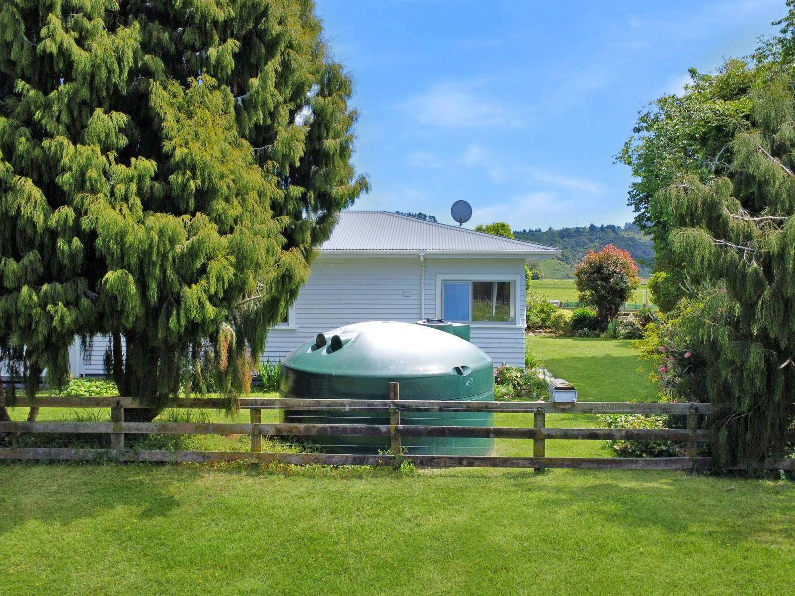 1009 White Pine Bush Road, Awakeri