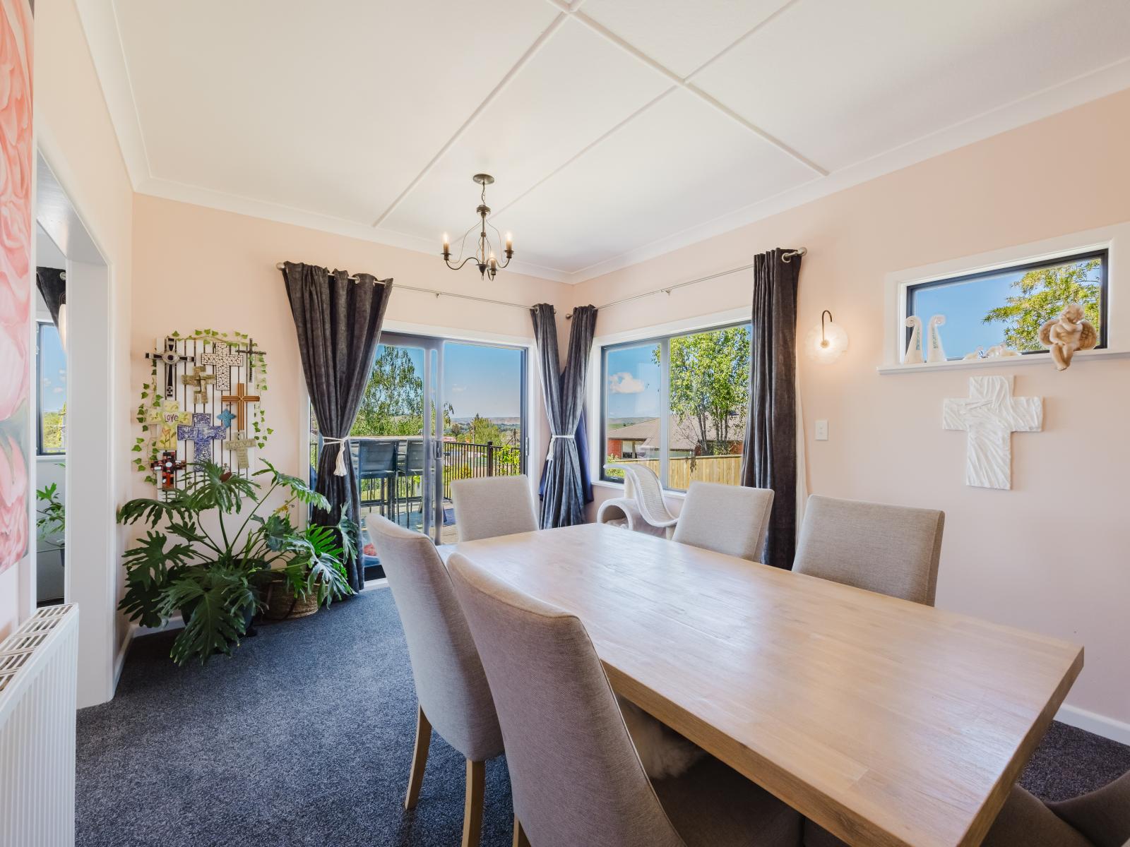 20 Domain Road, Waipawa