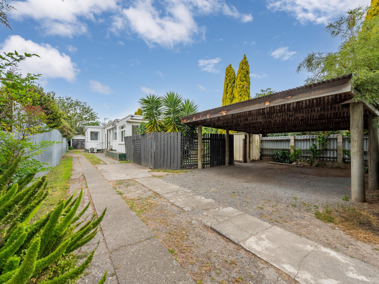 615A Duke Street, Mahora