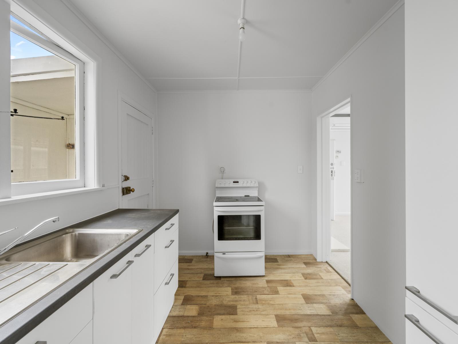 615A Duke Street, Mahora