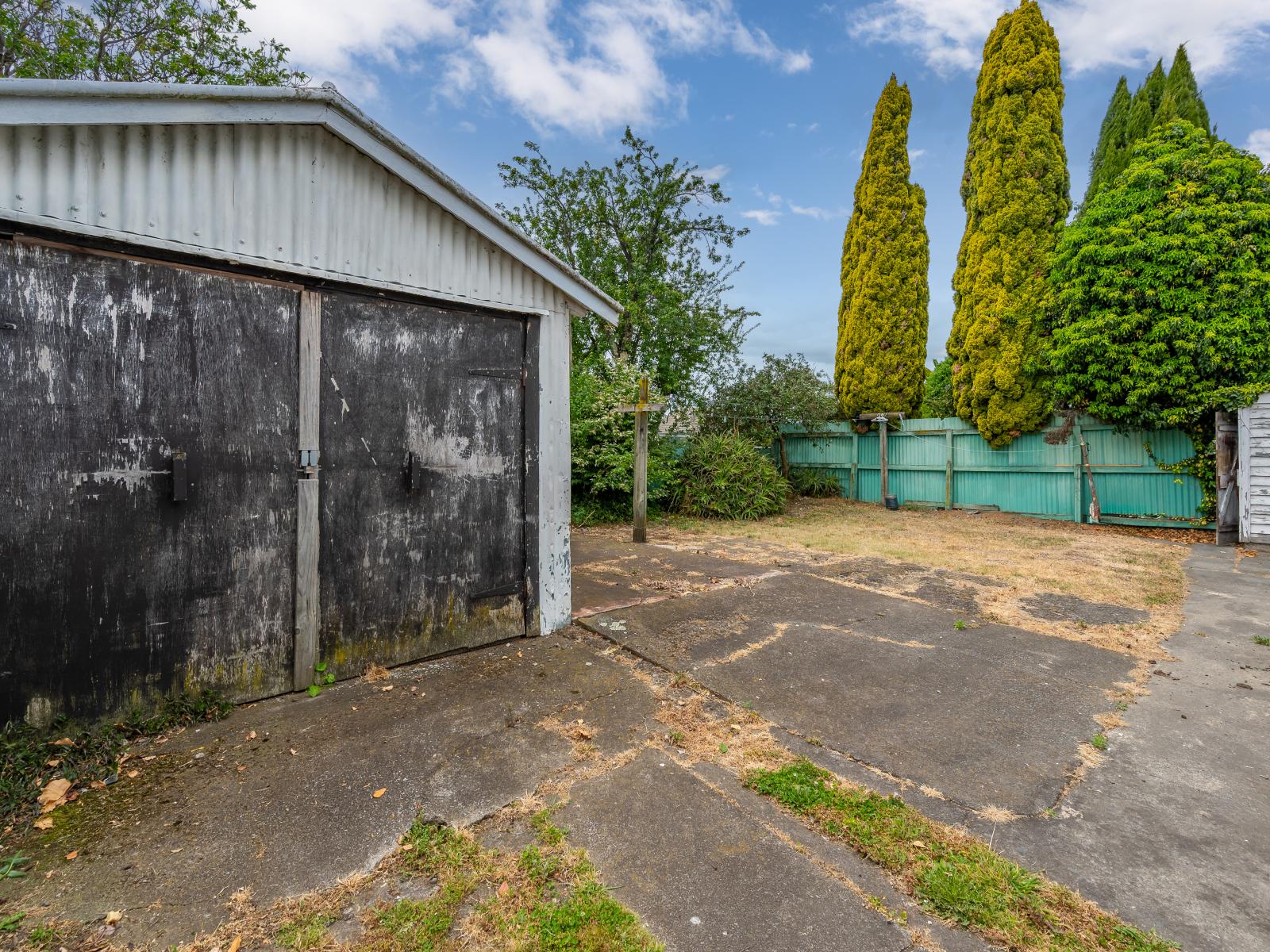 615A Duke Street, Mahora