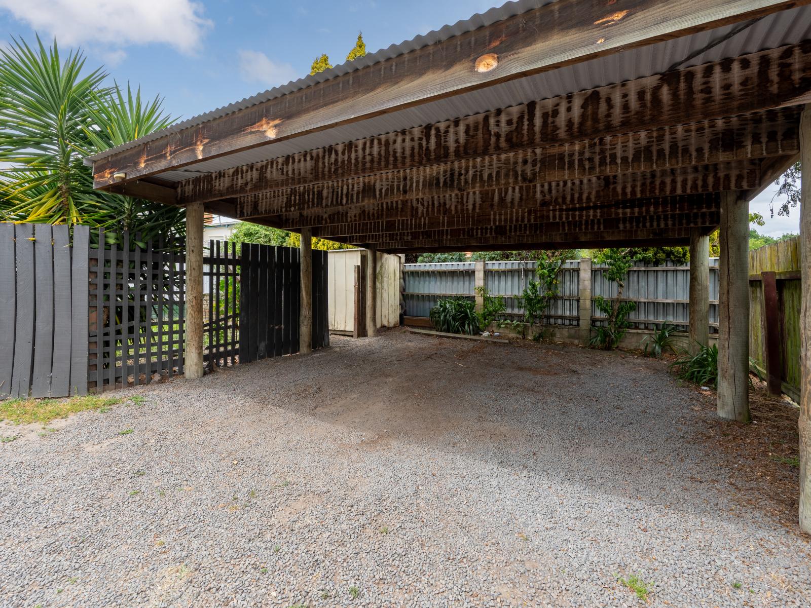 615A Duke Street, Mahora