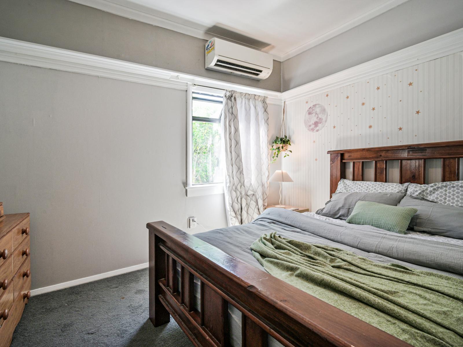 809 Duke Street, Mahora