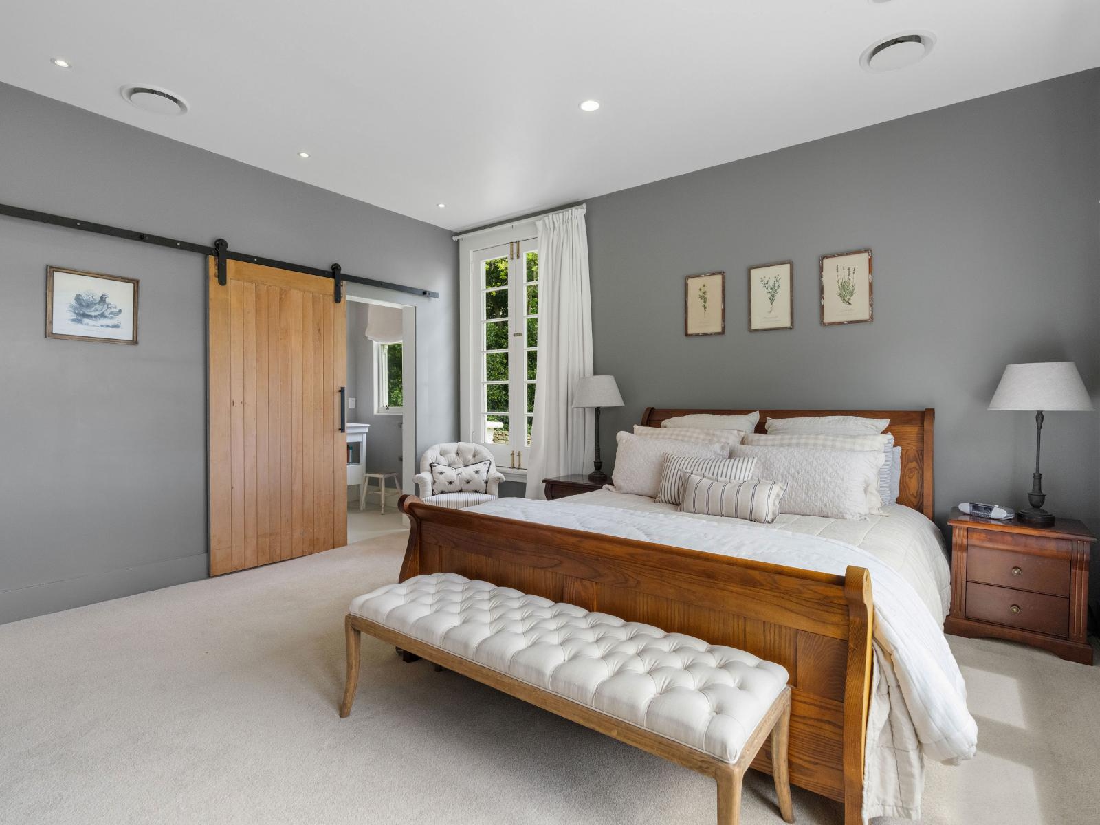 132 South Manakau Road , Manakau