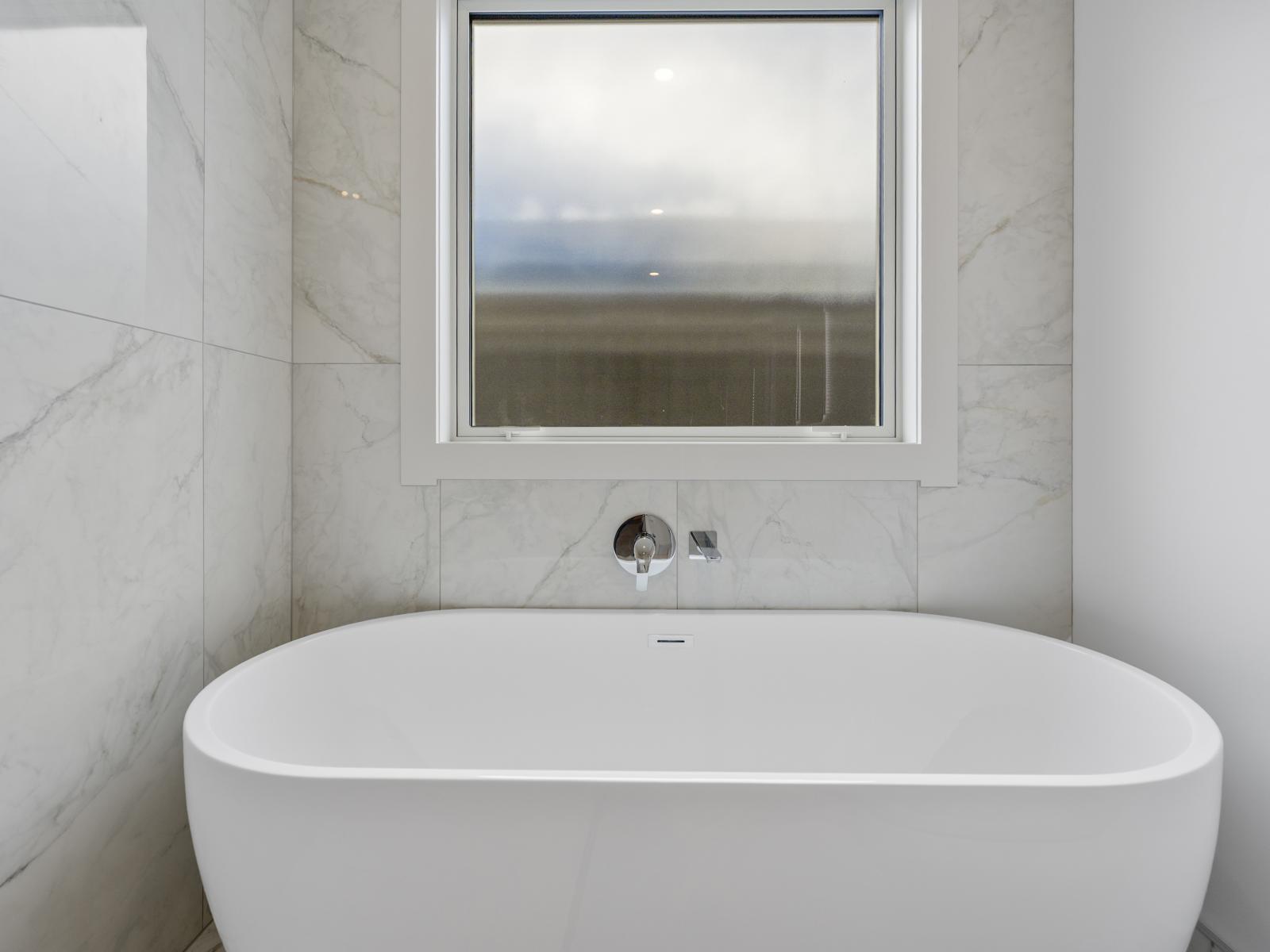 102 Pelorus Avenue, Poraiti