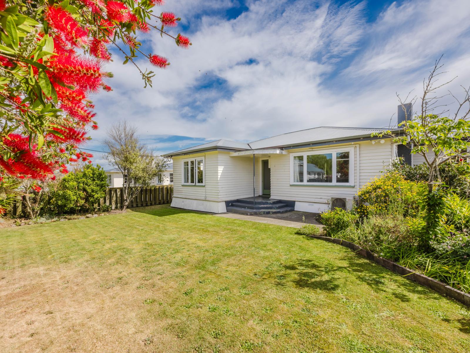 12 Woburn Street, Waipukurau
