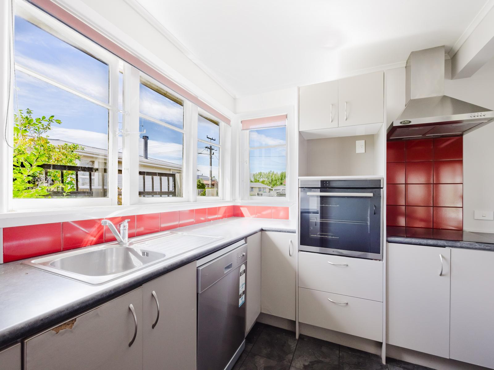 12 Woburn Street, Waipukurau