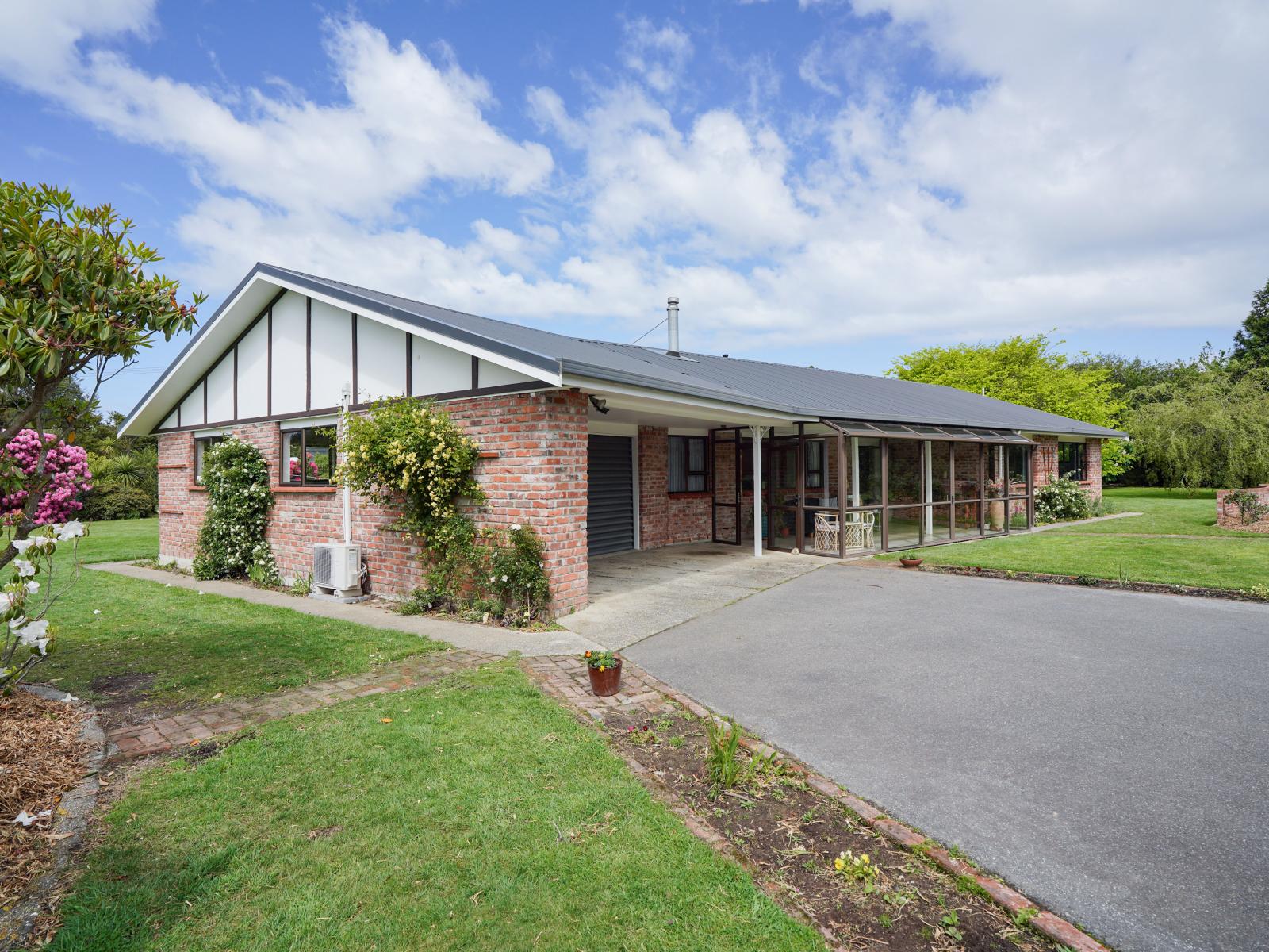132 Grant Road, Otatara