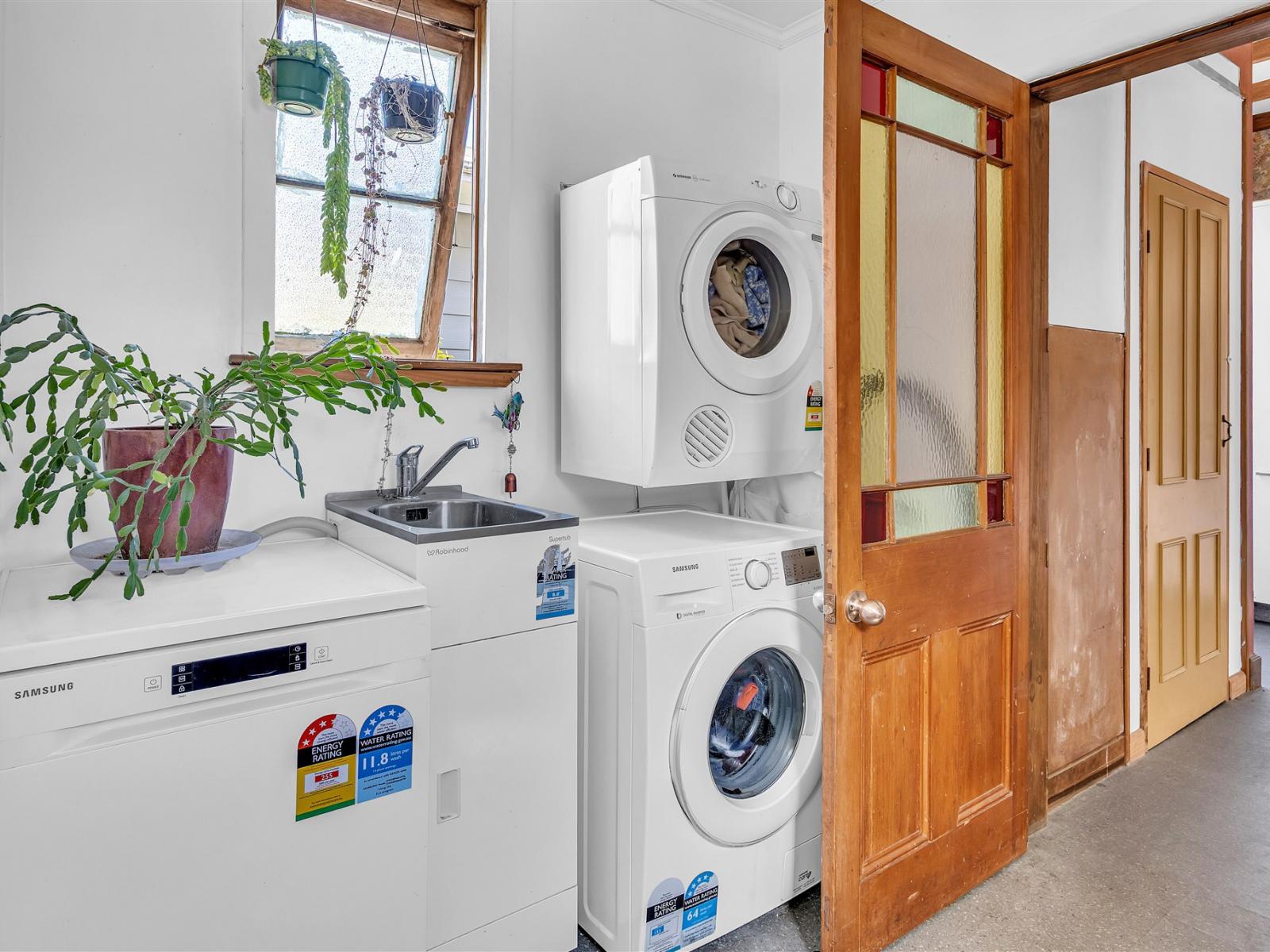 89 Derby Street, Westport