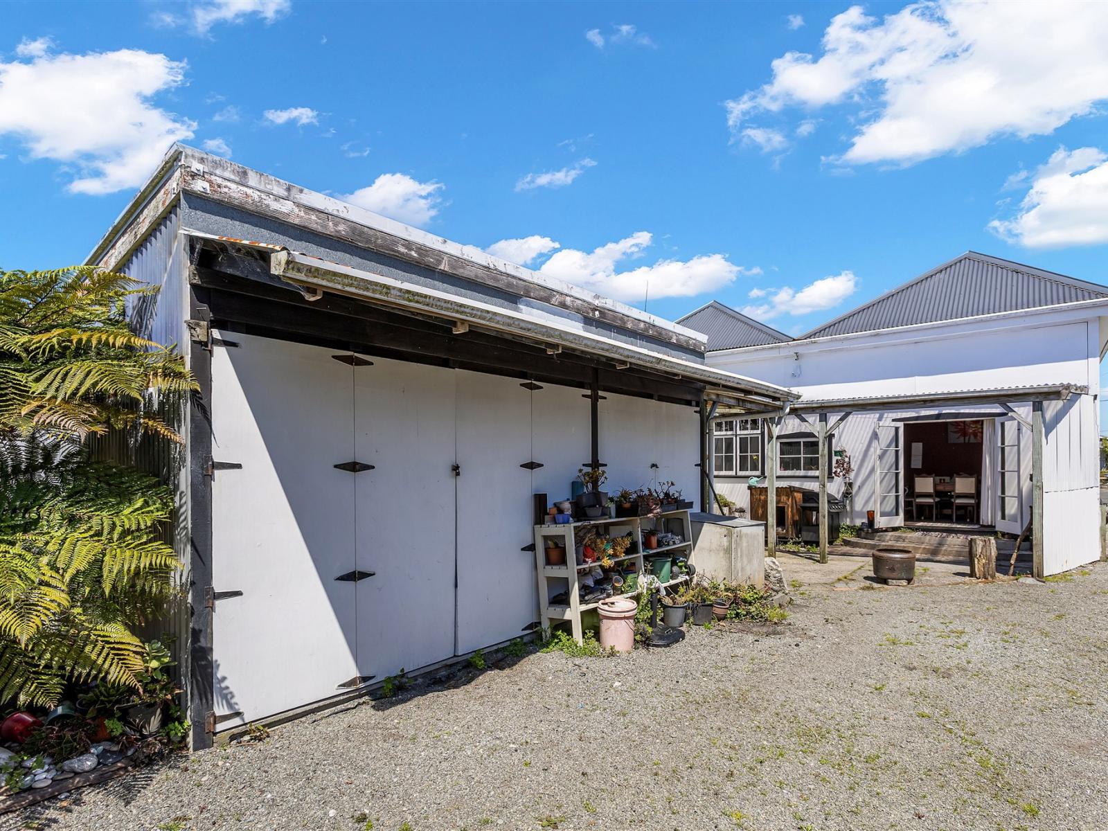 89 Derby Street, Westport