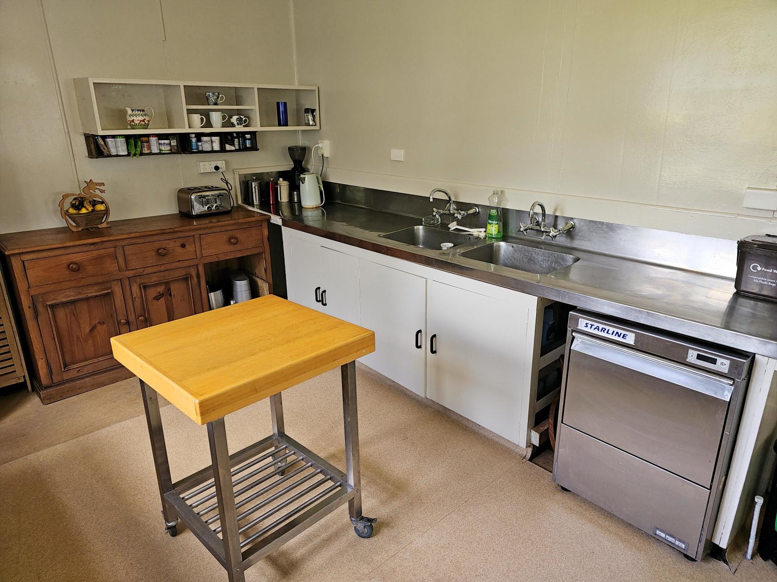 2/831 Fairdown Road, Westport Surrounds