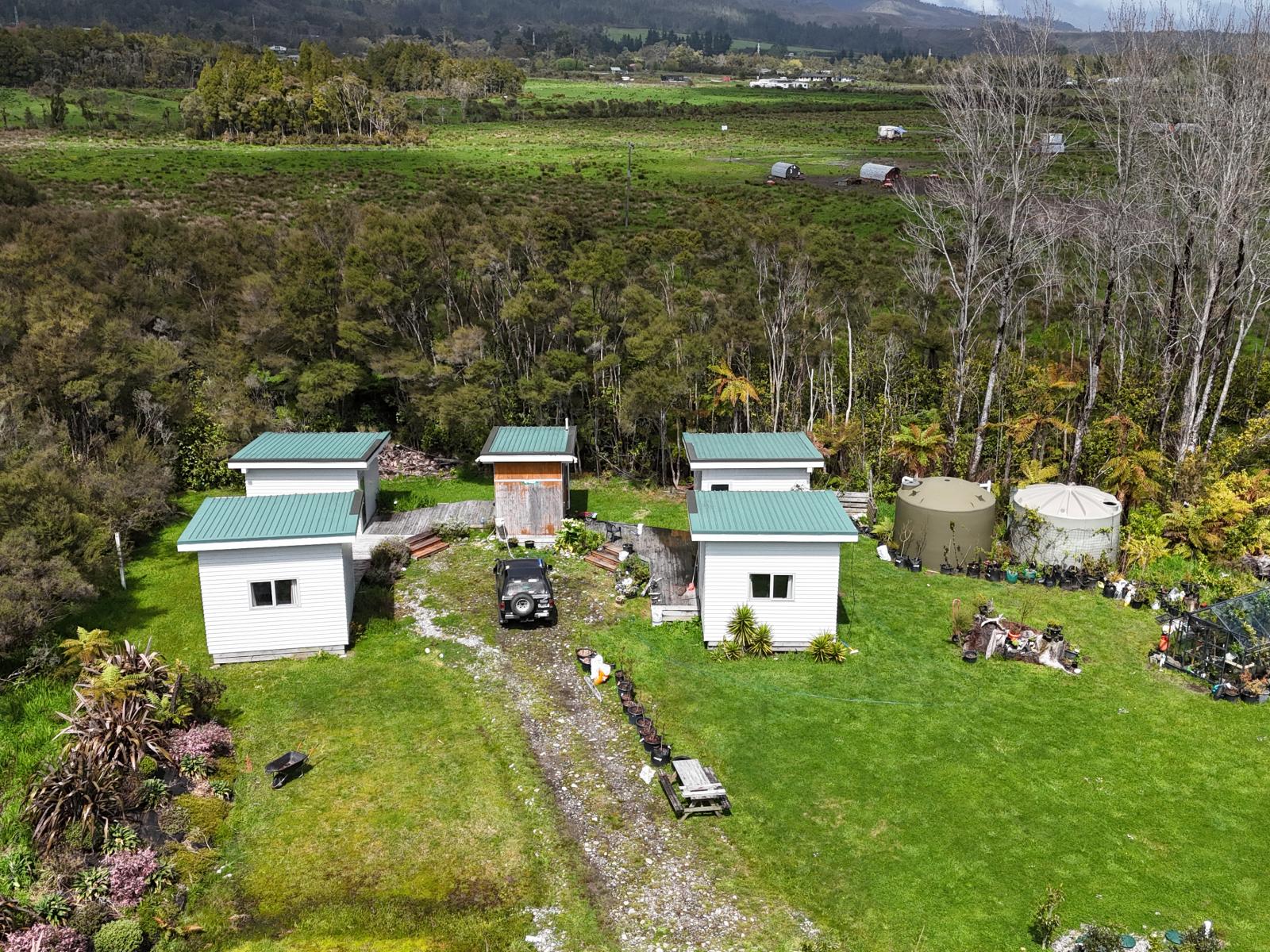 2/831 Fairdown Road, Westport Surrounds