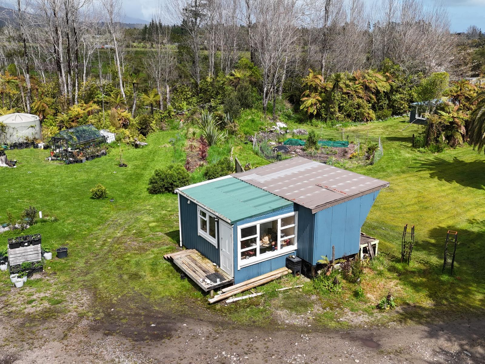 2/831 Fairdown Road, Westport Surrounds