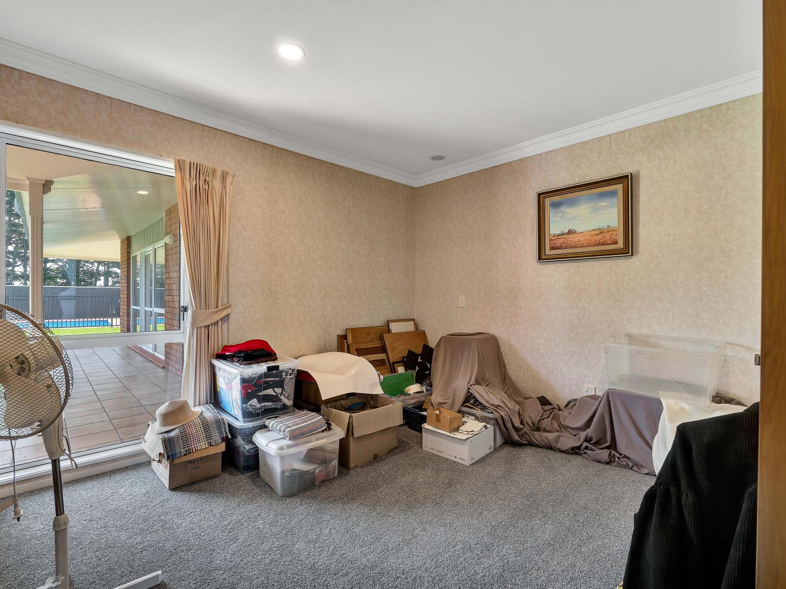 312 Corbett Road, Paraite