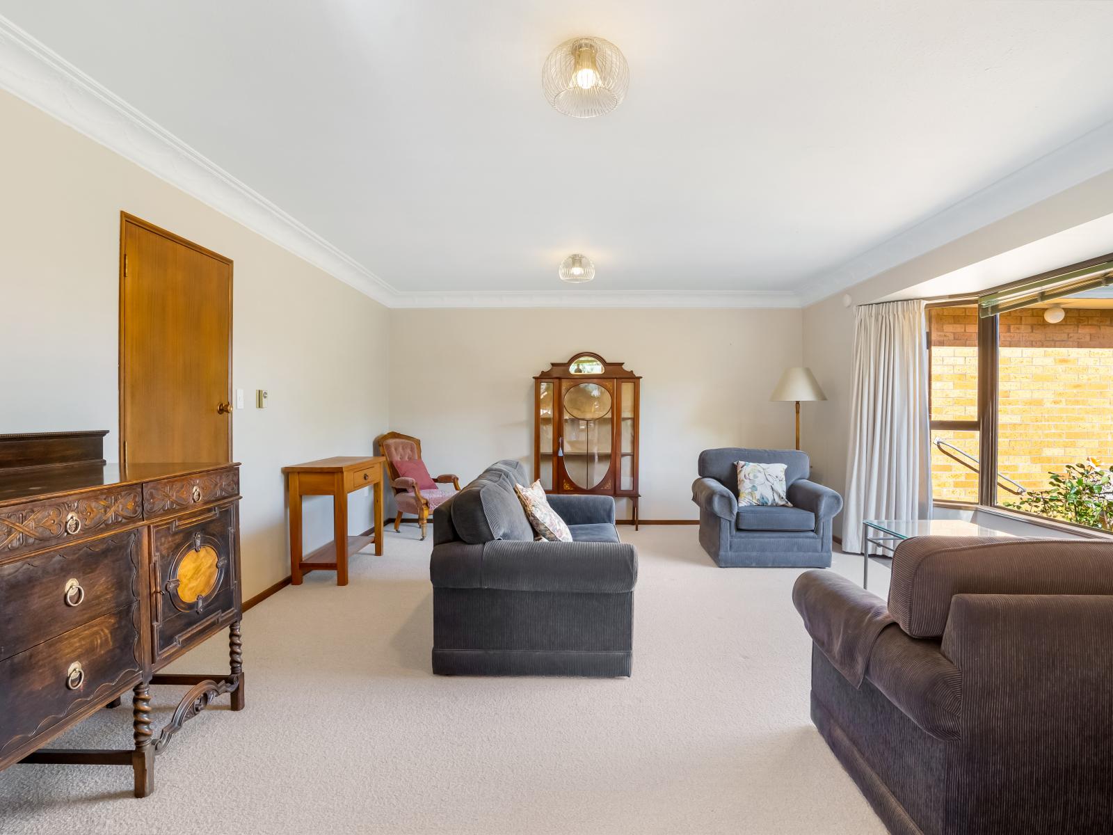 12 Hamilton Avenue, Winton