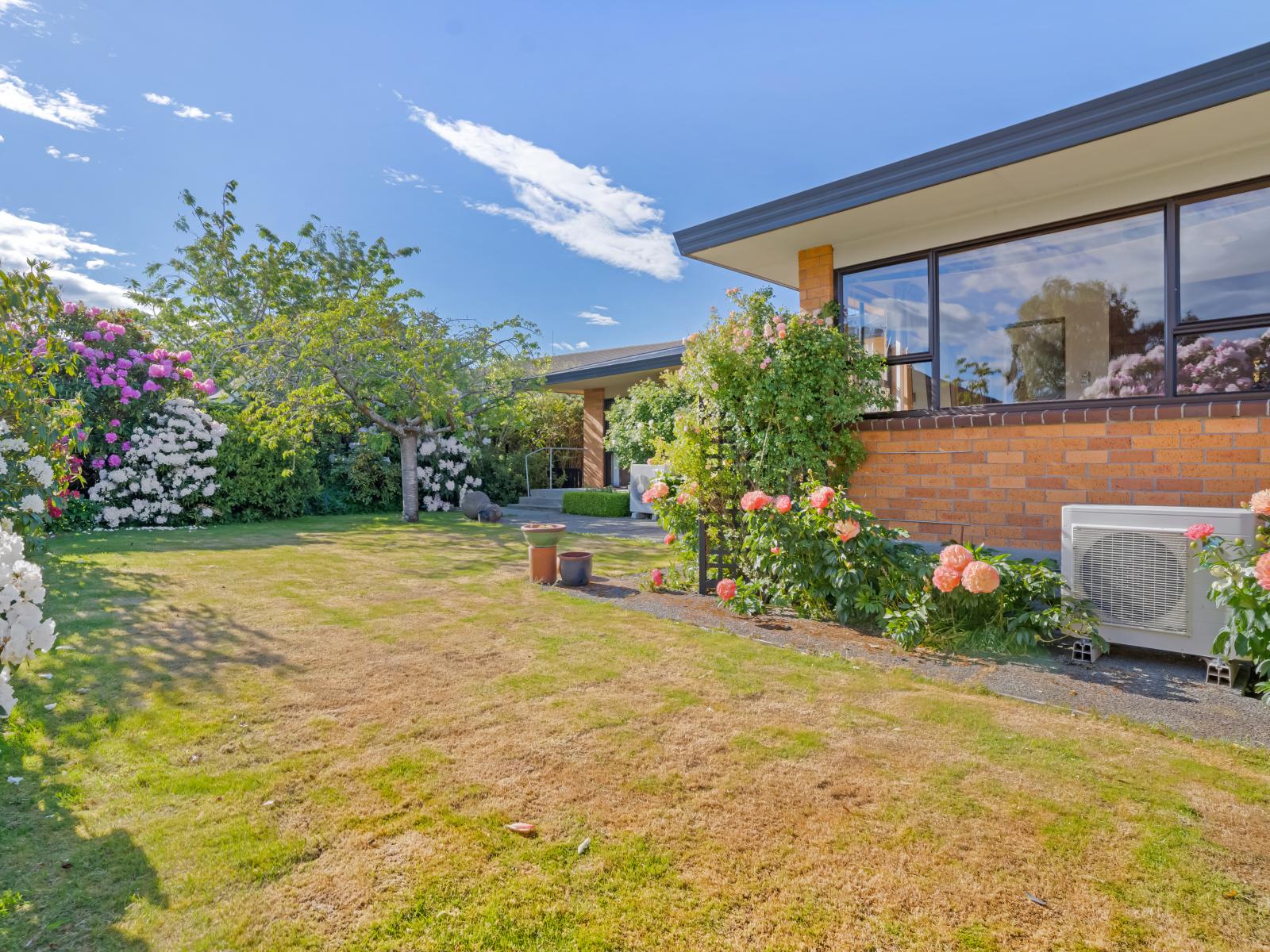 12 Hamilton Avenue, Winton