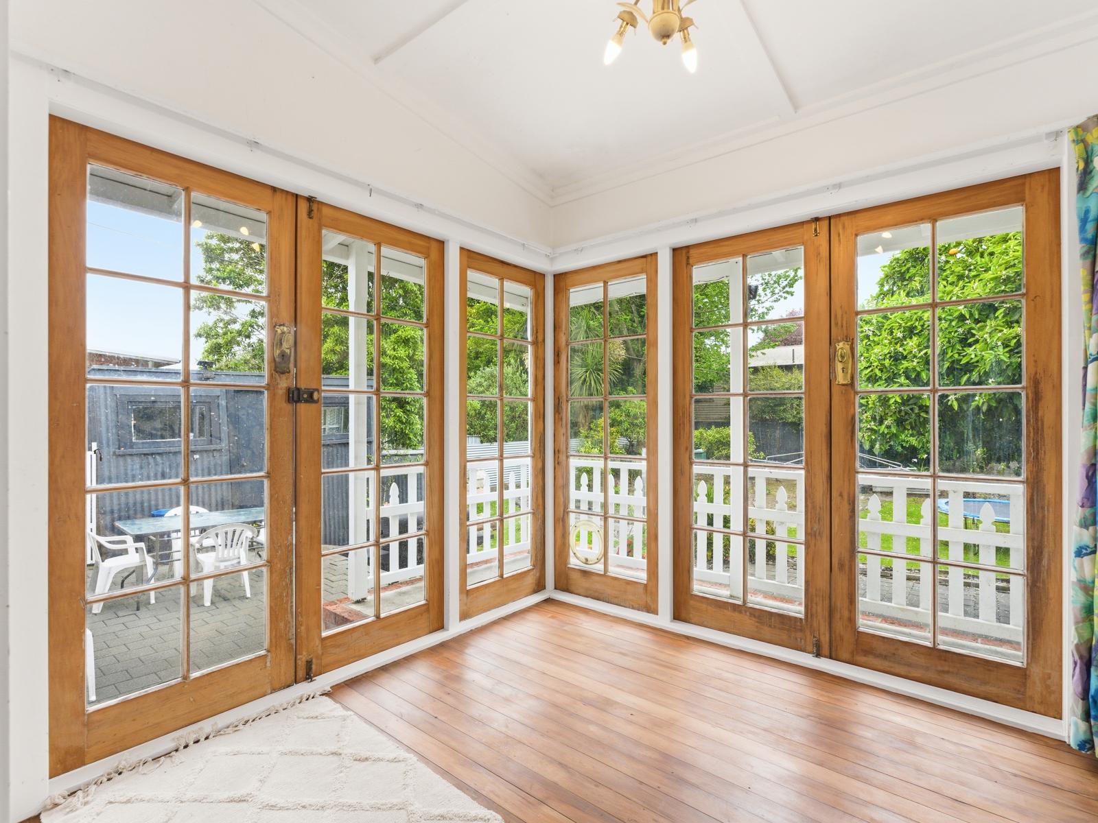 124 Anzac Parade, Whanganui East