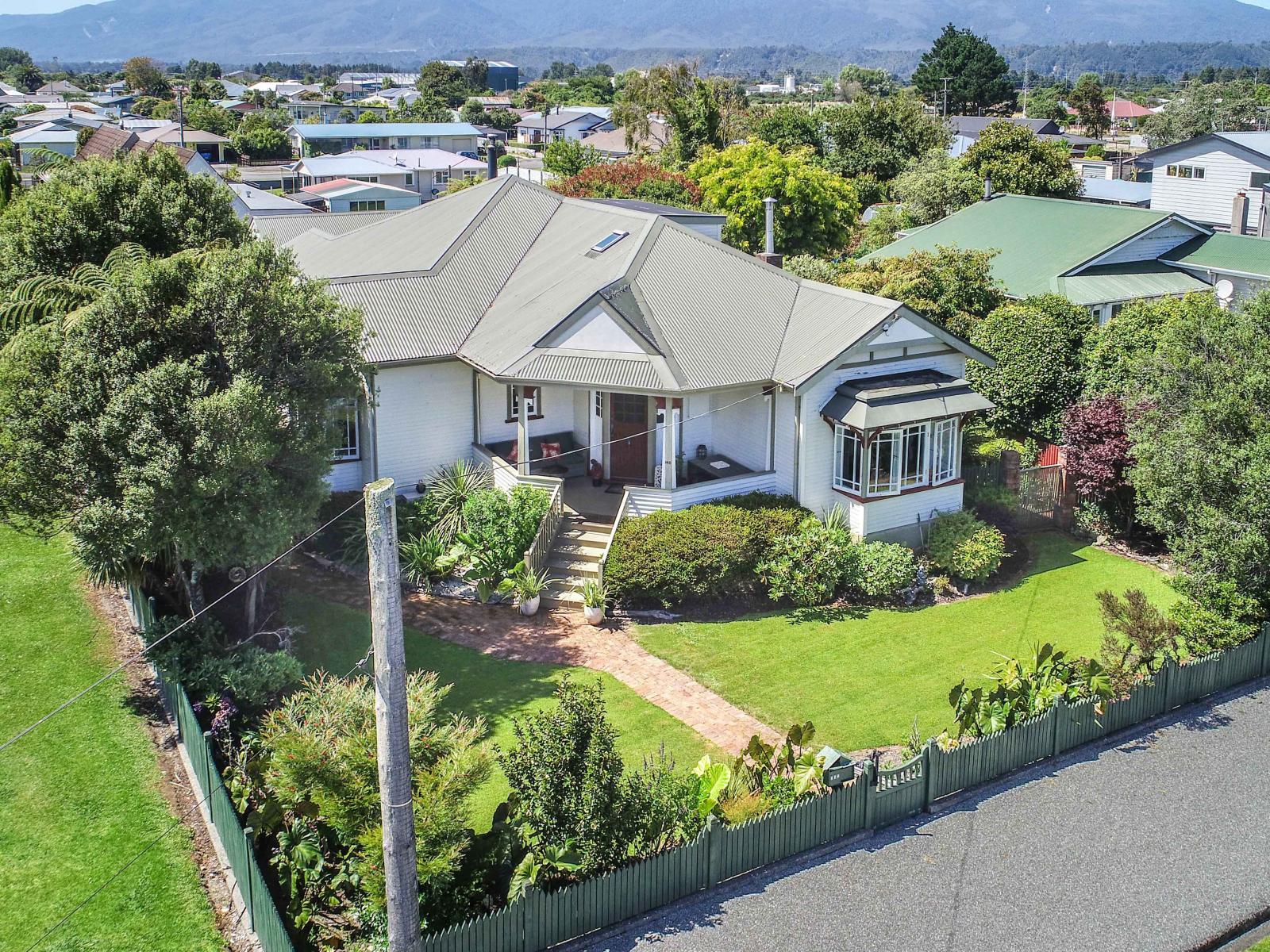 145 Russell Street, Westport