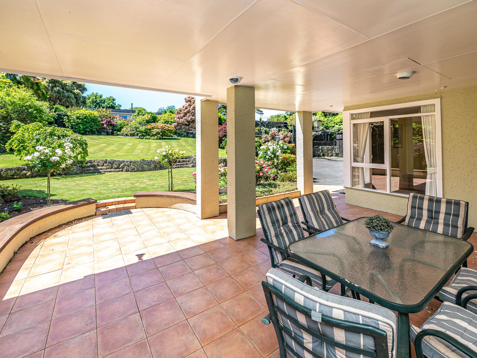 84 Great North Road, St Johns Hill