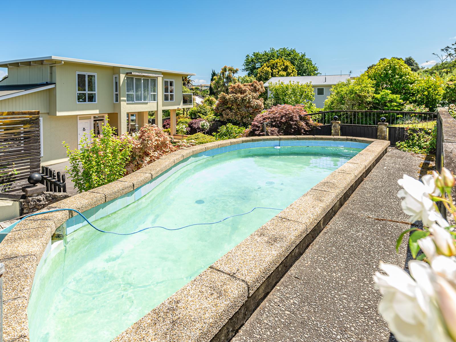 84 Great North Road, St Johns Hill