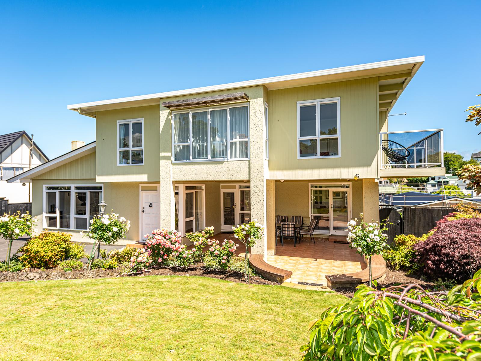 84 Great North Road, St Johns Hill