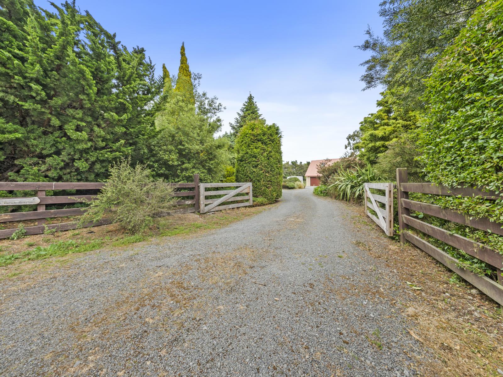 164 River Road, Lincoln