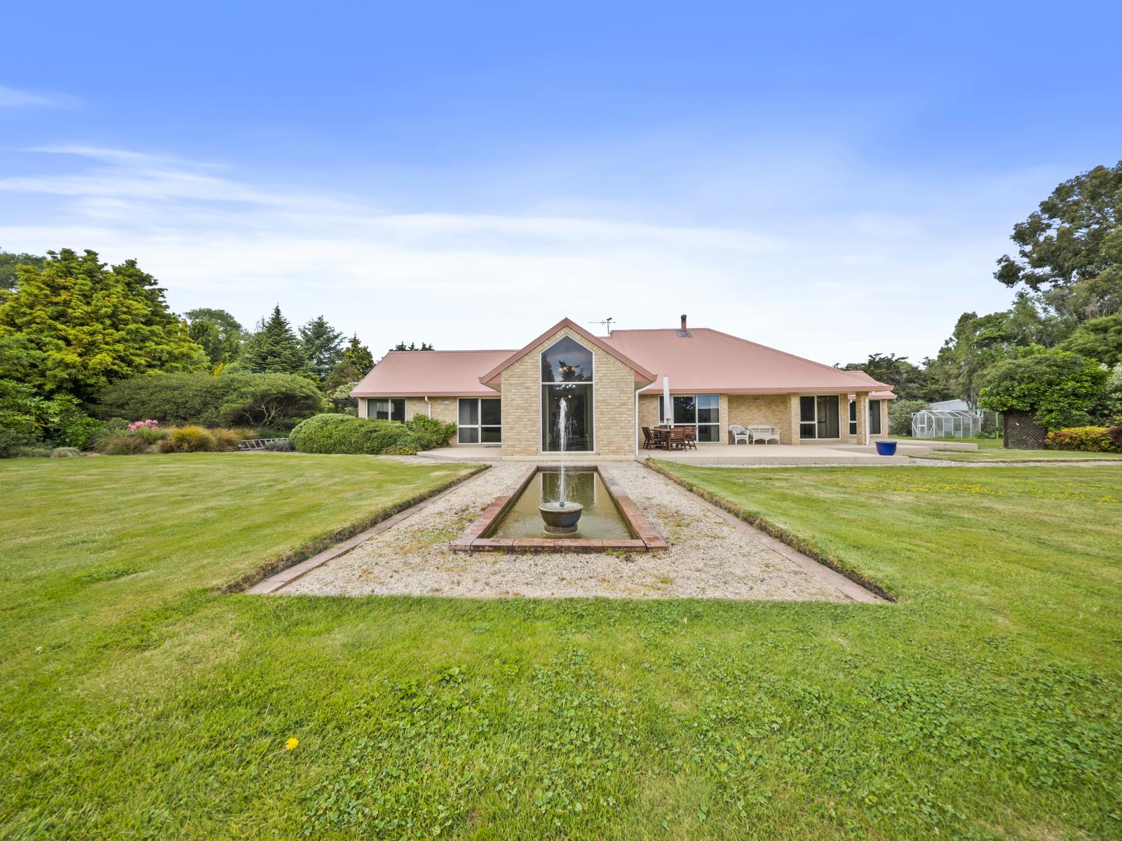 164 River Road, Lincoln