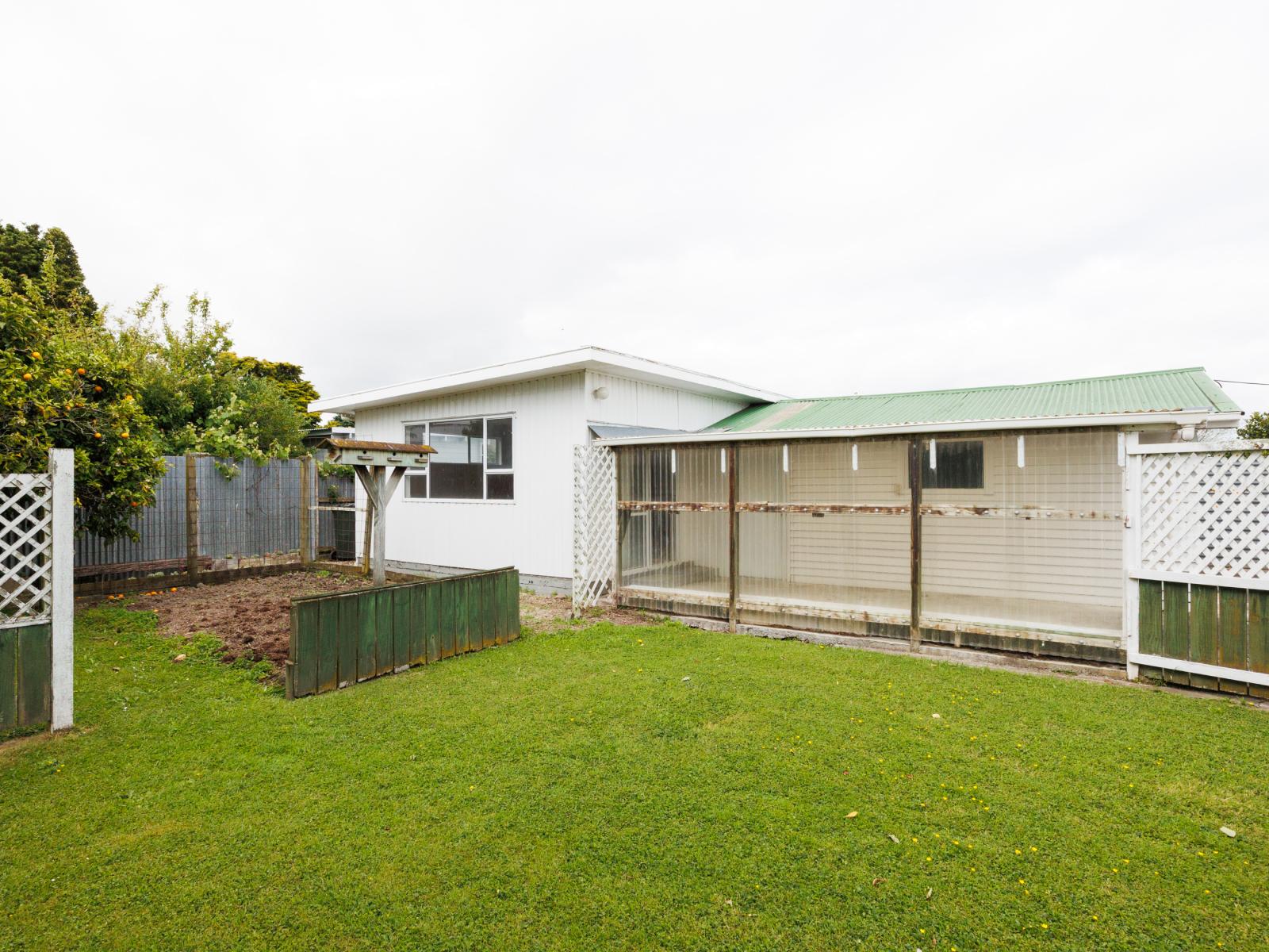 8 Somerset Crescent, Highbury