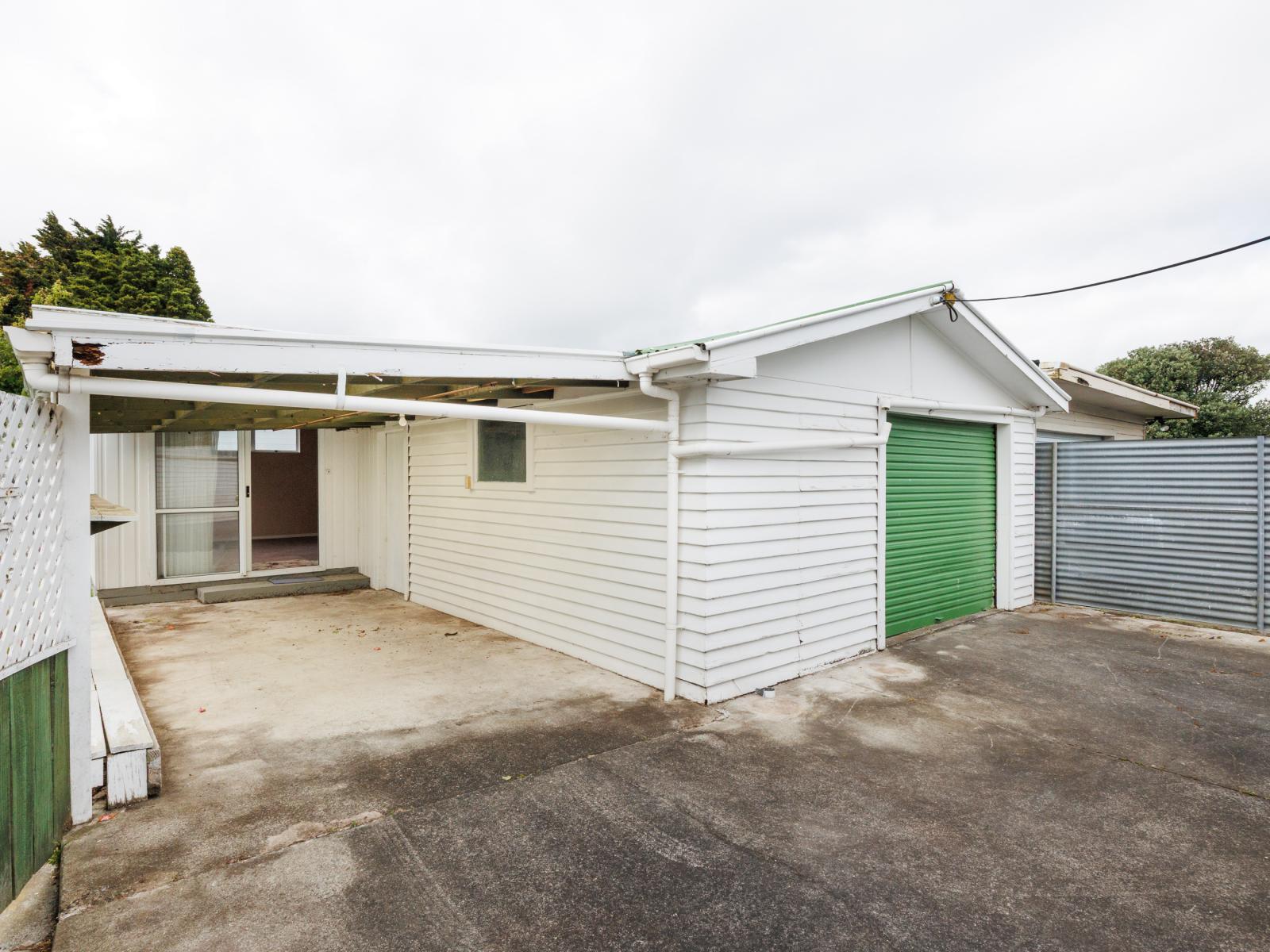 8 Somerset Crescent, Highbury