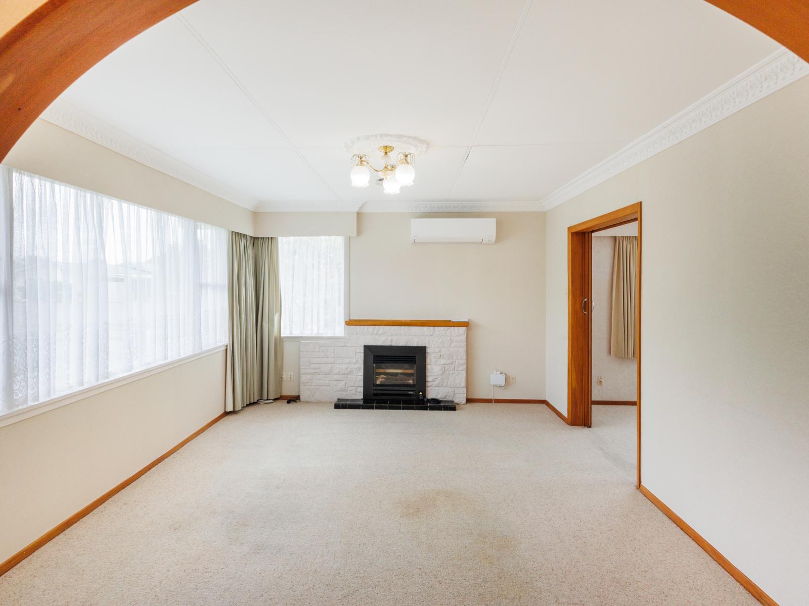 8 Somerset Crescent, Highbury