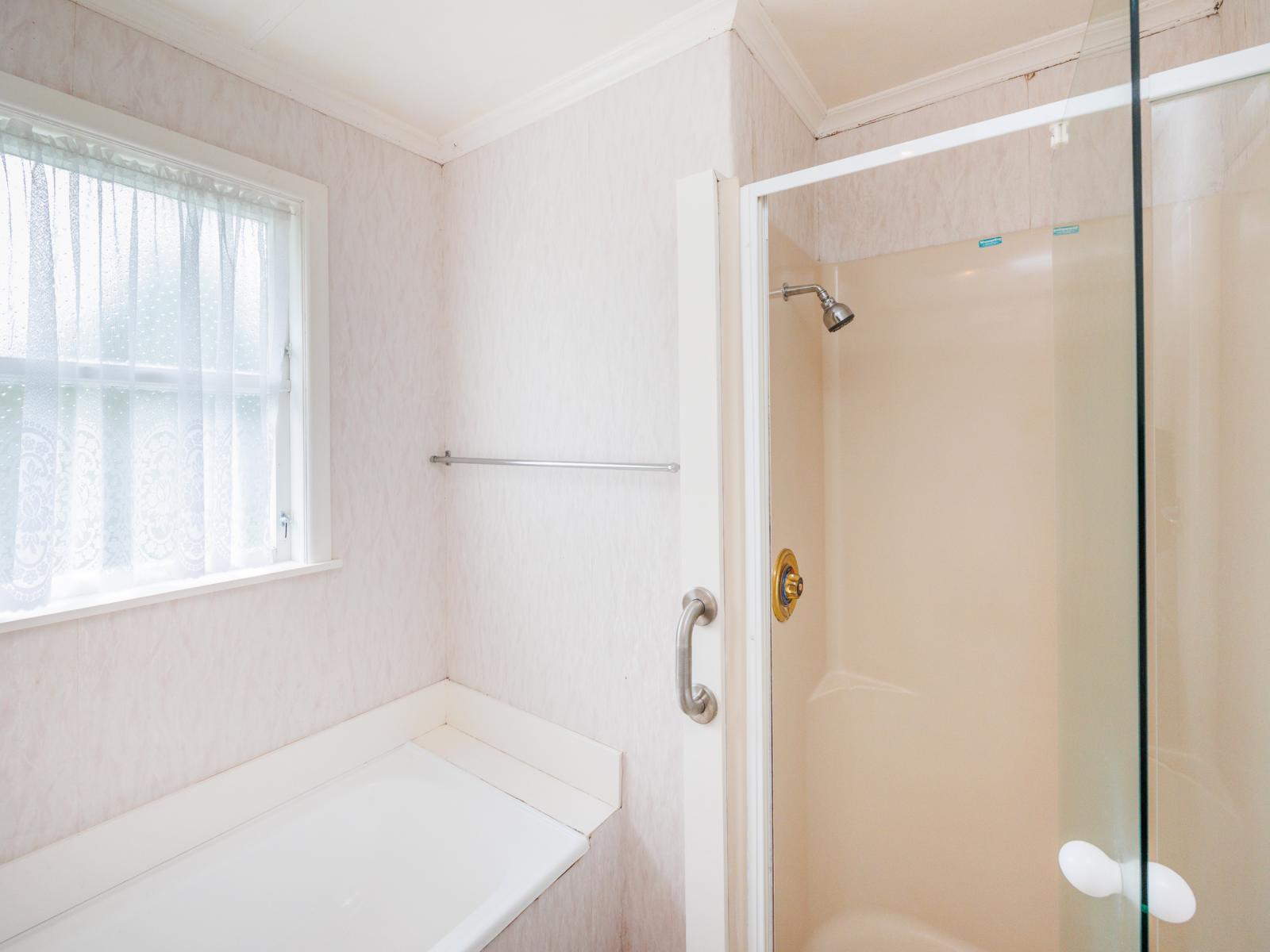 8 Somerset Crescent, Highbury