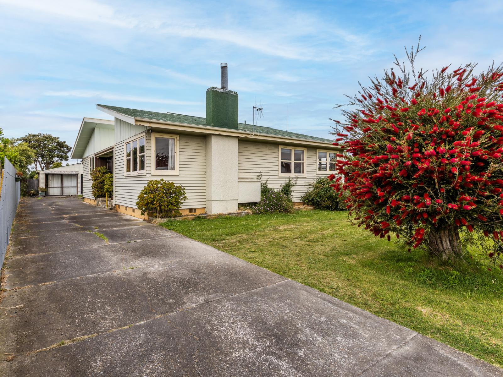 10 Foster Terrace, Onekawa