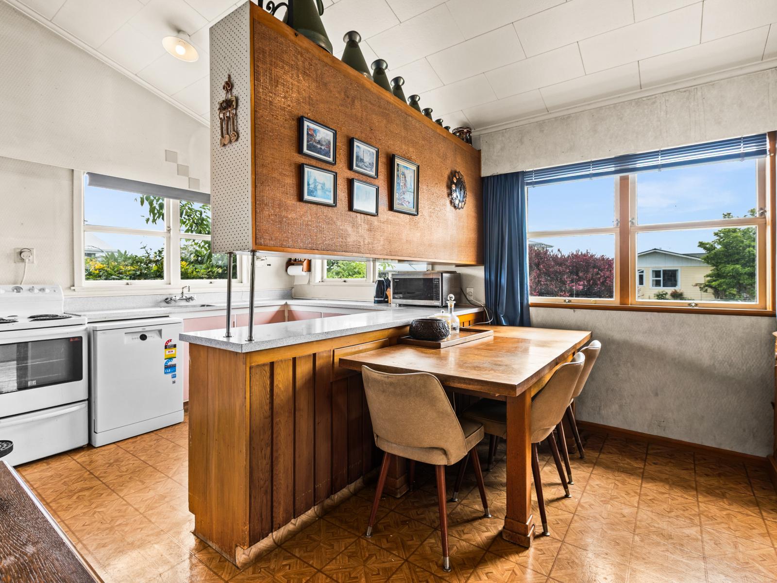 10 Foster Terrace, Onekawa