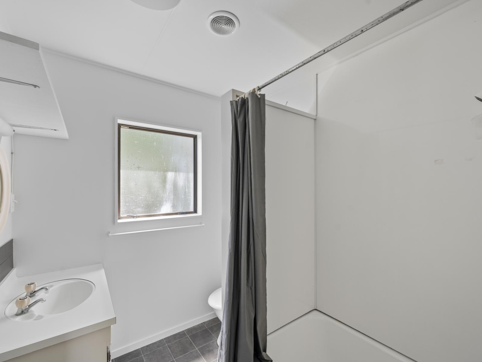 50B Allens Lane, Clive