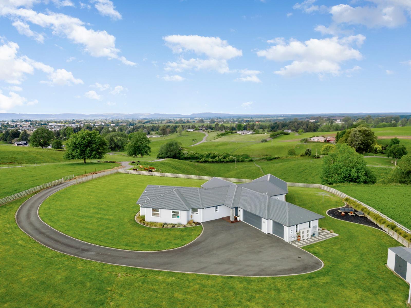 100 Lichfield Road, Lichfield