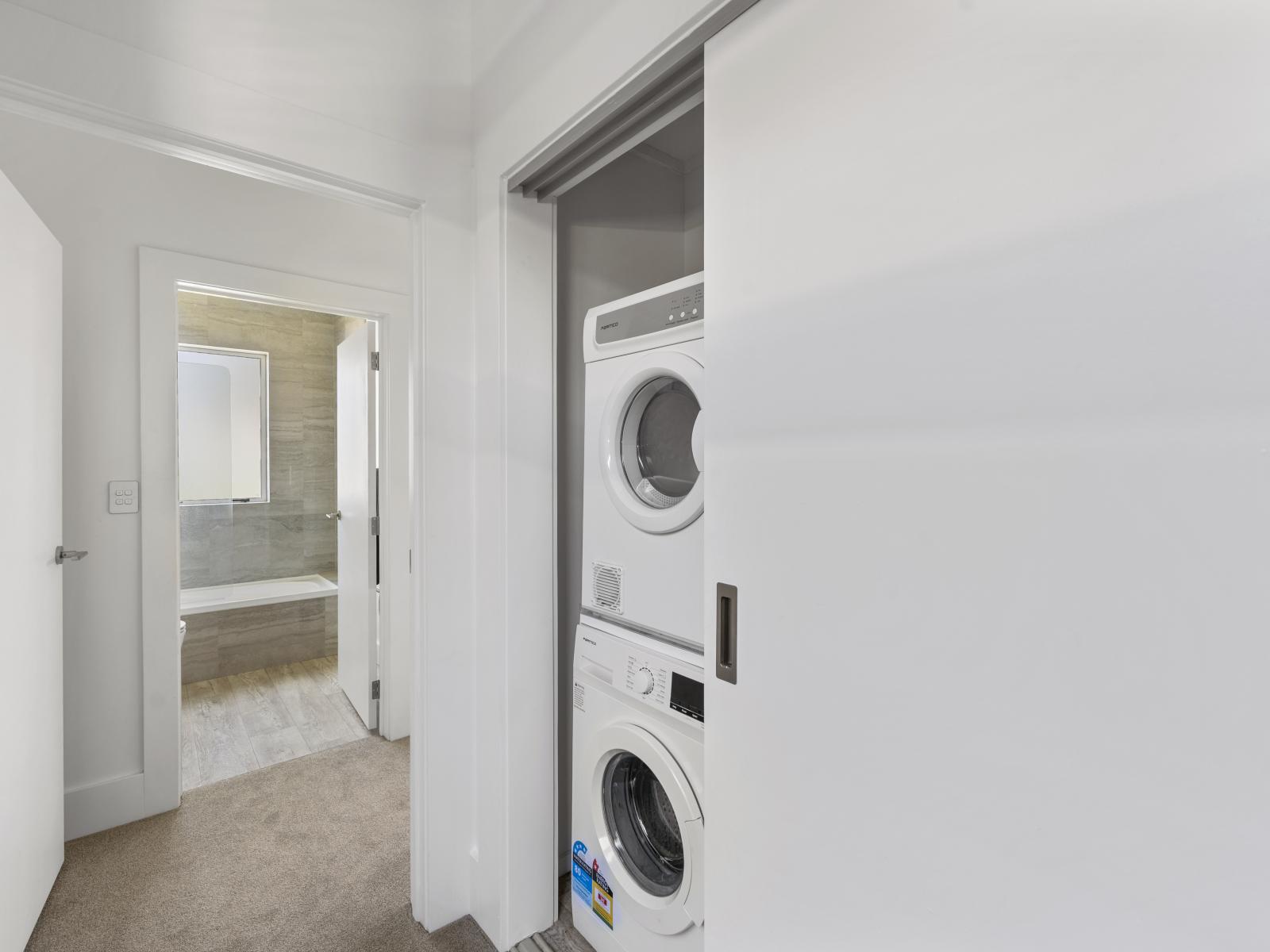 910 Outram Road, Akina