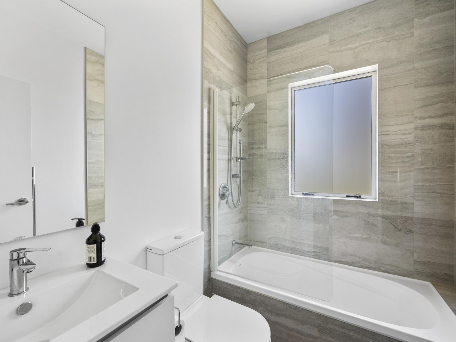 910 Outram Road, Akina