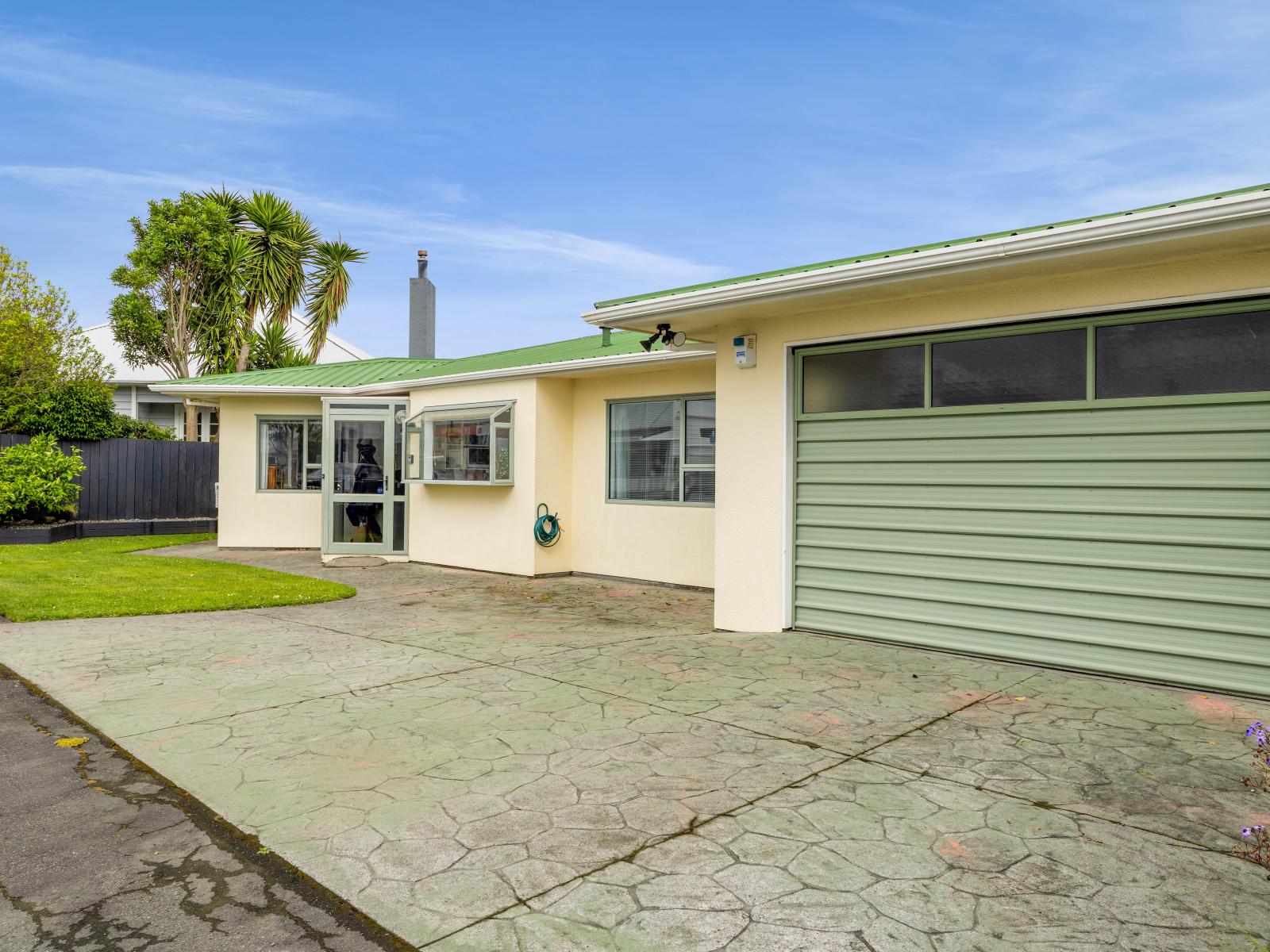 38 Tukapa Street, Westown