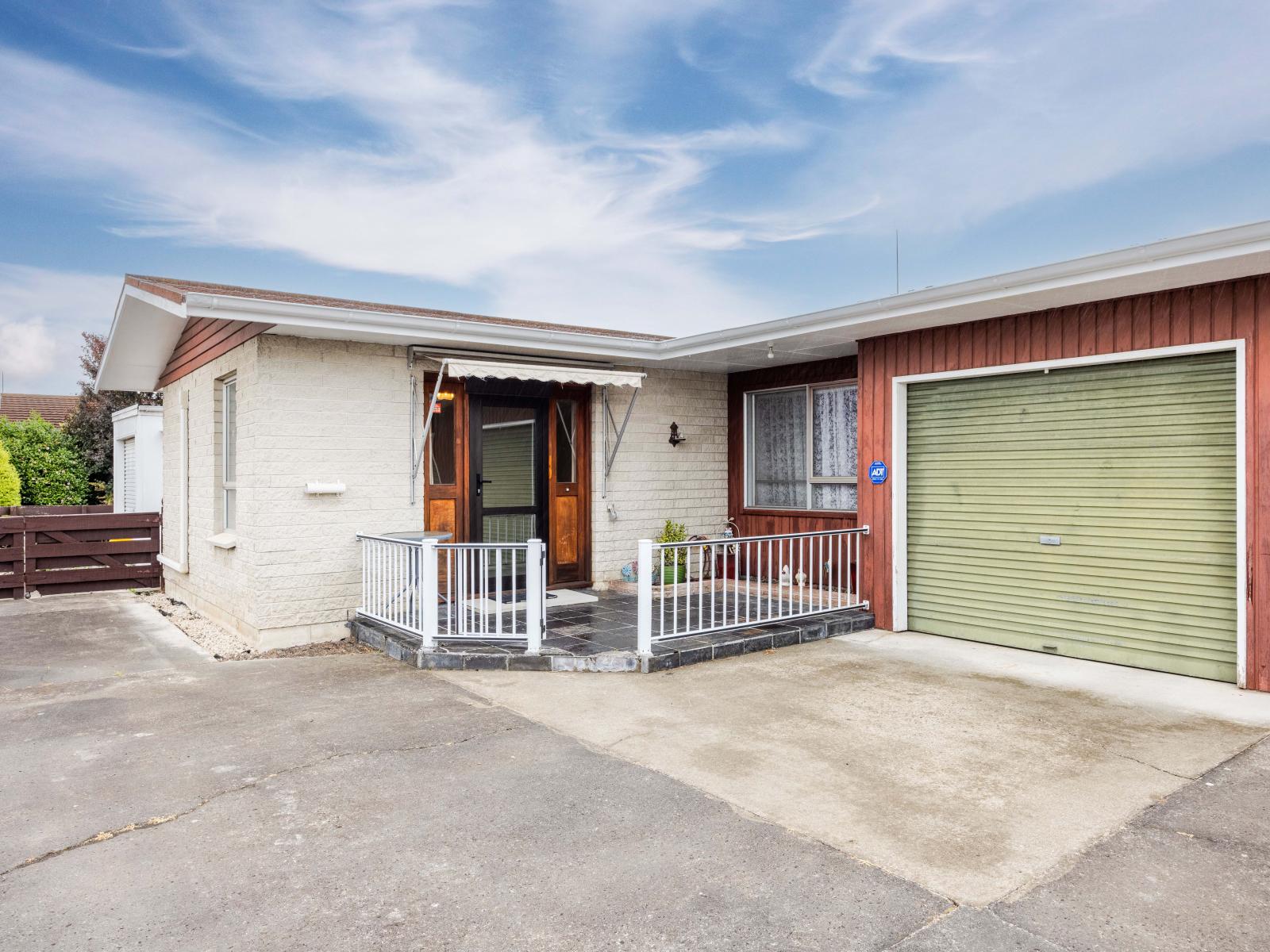 2/505 Whitehead Road, Mahora