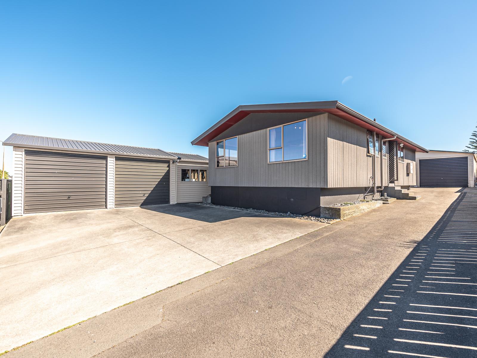 64 Hinau Street, Castlecliff