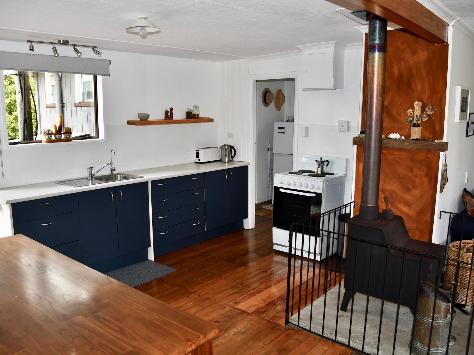 2 Hunter Street, Karamea